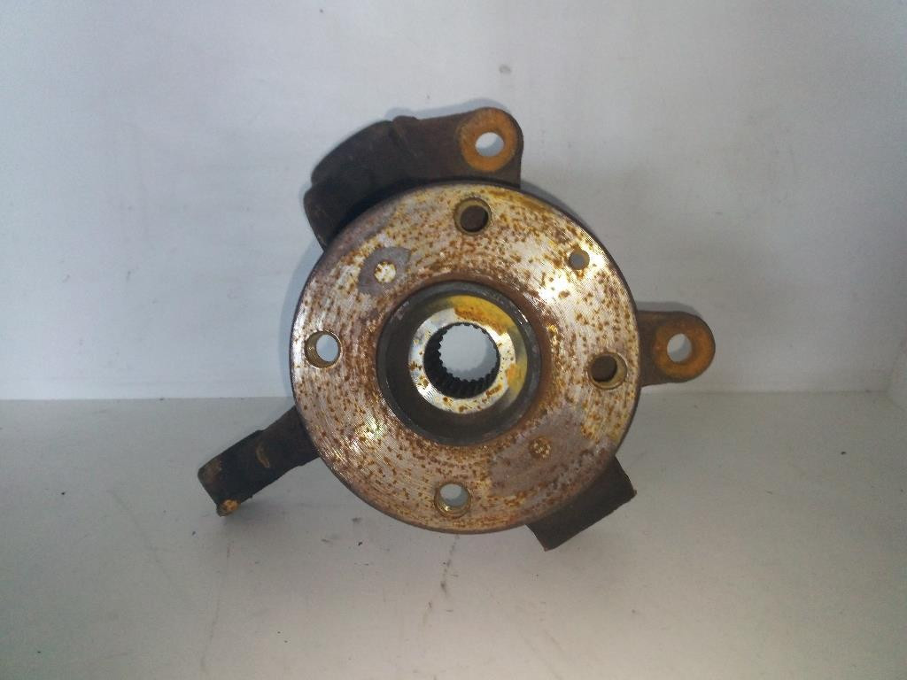 Mozzo Ant. Destro 43211-0H010R Usato