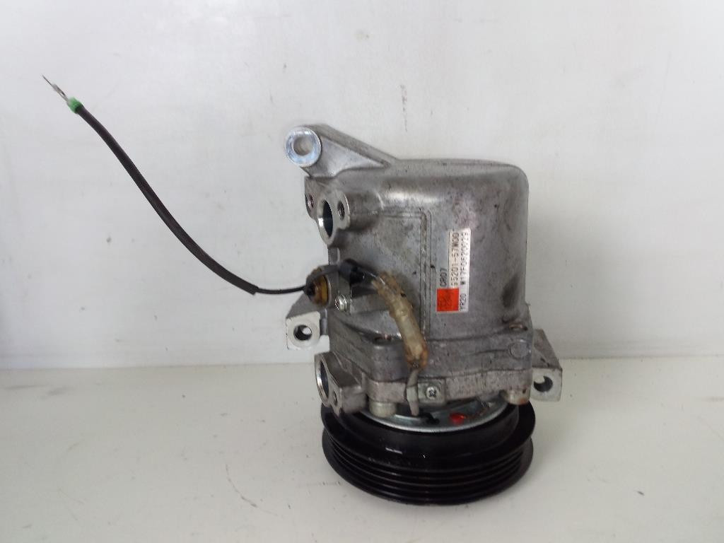 Compressore A/c 9520157M00 95201-57M00 Usato