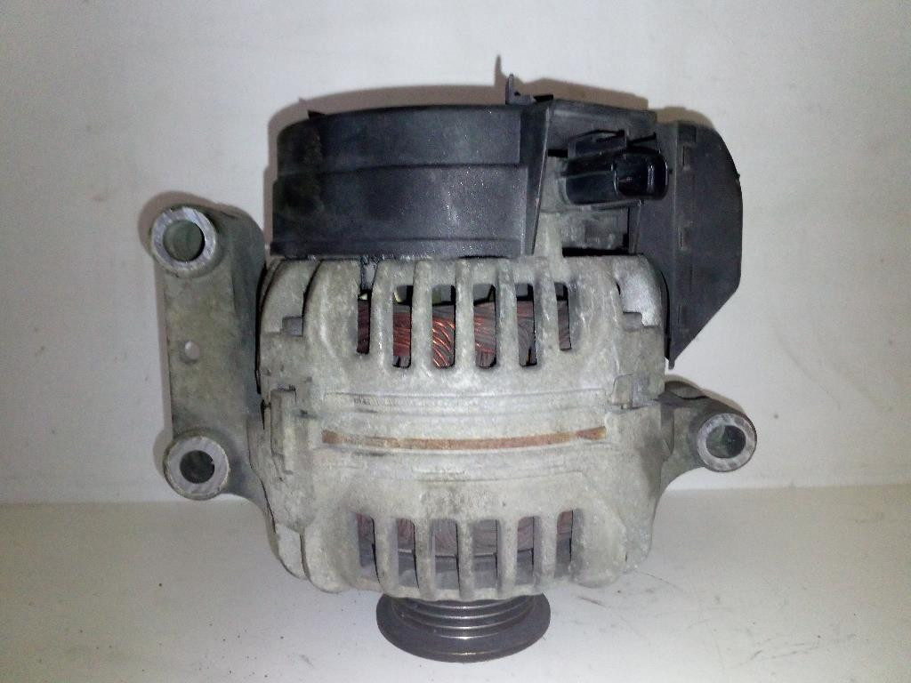 Alternatore 0124415032 2C1T-10300-AB Usato