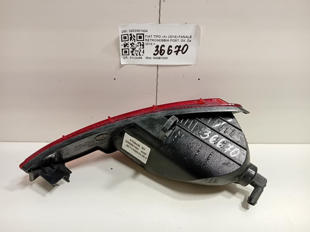 Fanale Posteriore Destro Con Retro-nebbia E Retro-marcia – Bianco/Rosso – Ricambio Auto 5989r506400D