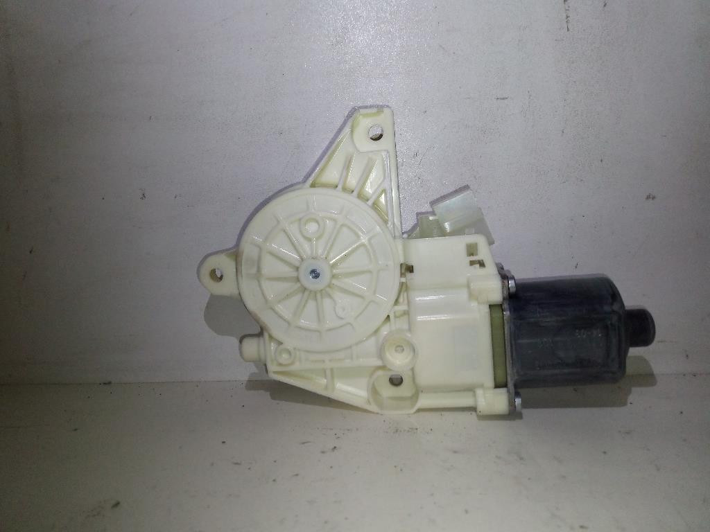 Motorino Alzacristallo Porta Ant. Sinistro 0130822503 Usato