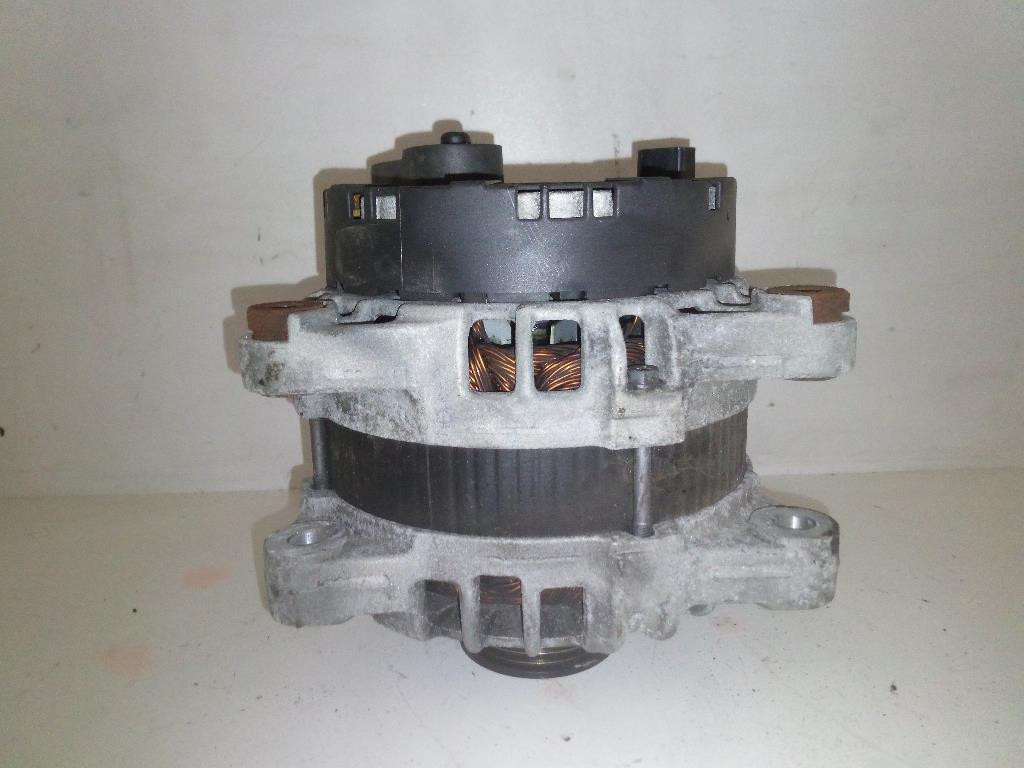 Alternatore 0125812018 6X7310300CD Usato