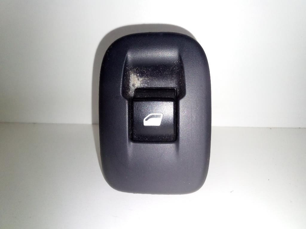 Interruttore Alzacristalli Porta Ant. Destro 96751119ZD Usato