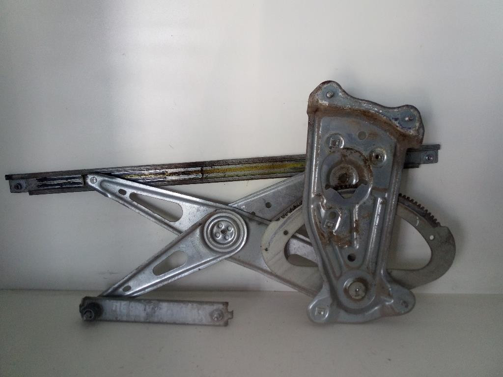 Alzacristallo Porta Ant. Destro 807203154R Usato