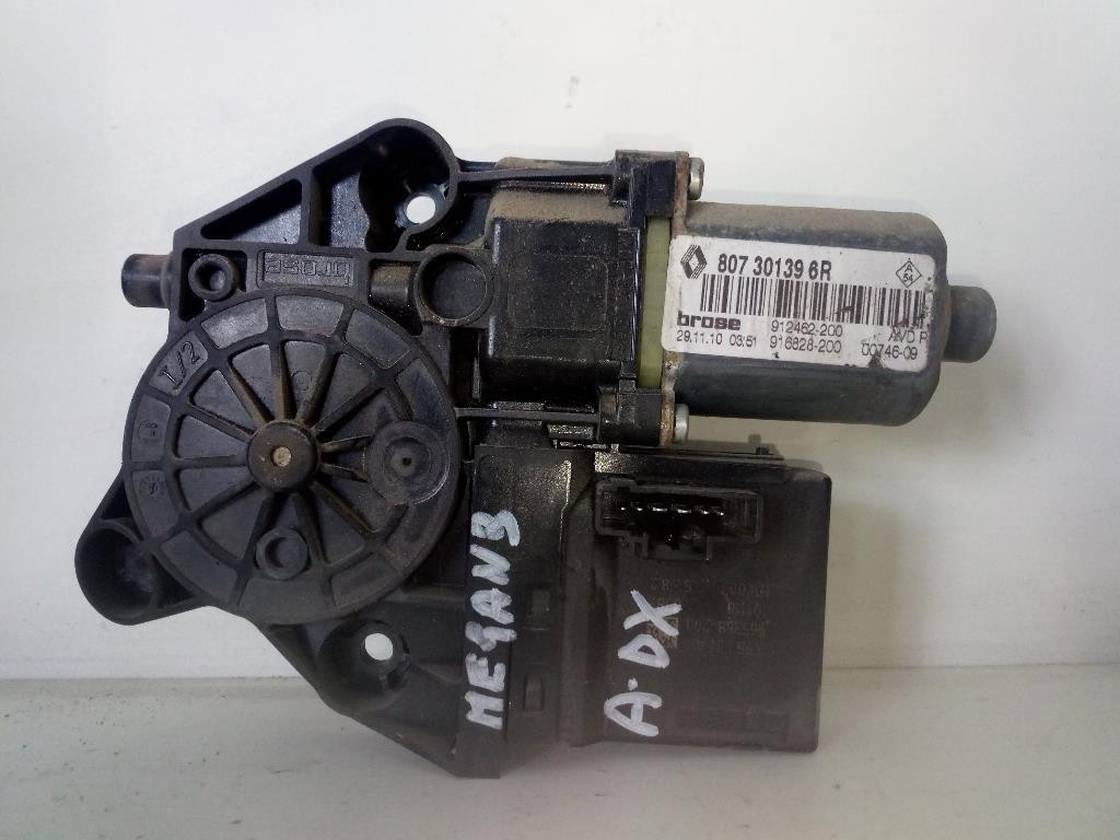 Motorino Alzacristallo Porta Ant. Destro 807301396R Usato