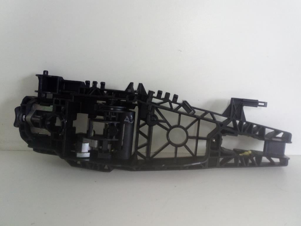 Supporto Maniglia Est. Porta Ant. Destro 252106 Usato