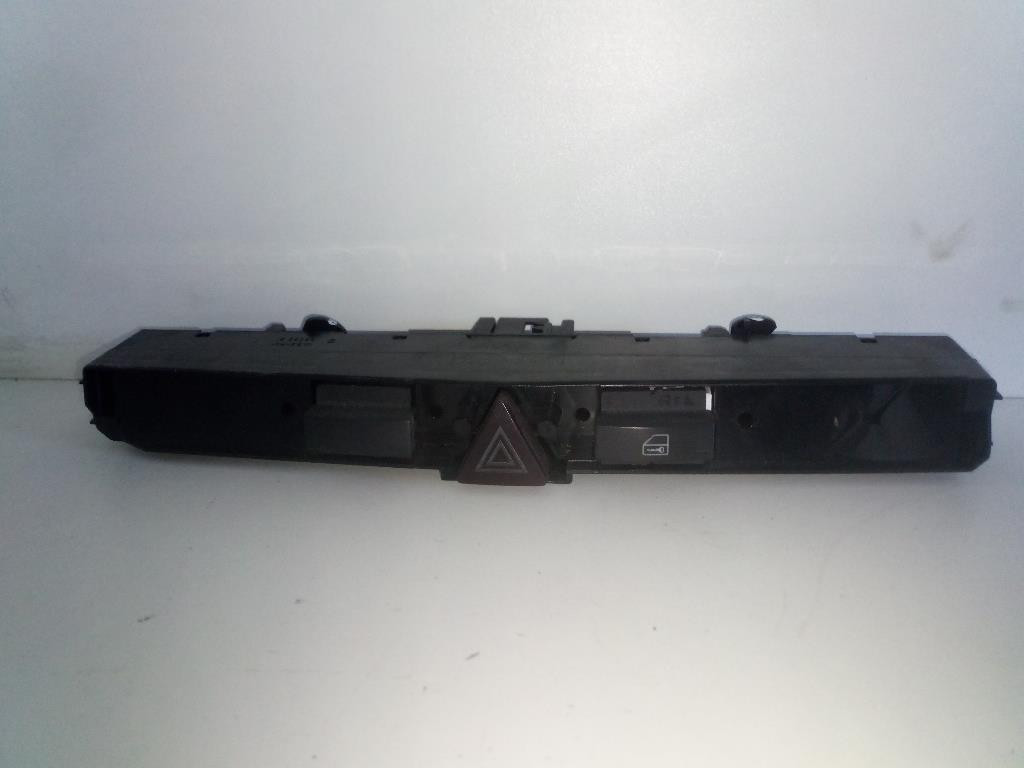 Interruttore Luci Emergenza 13129281 Usato