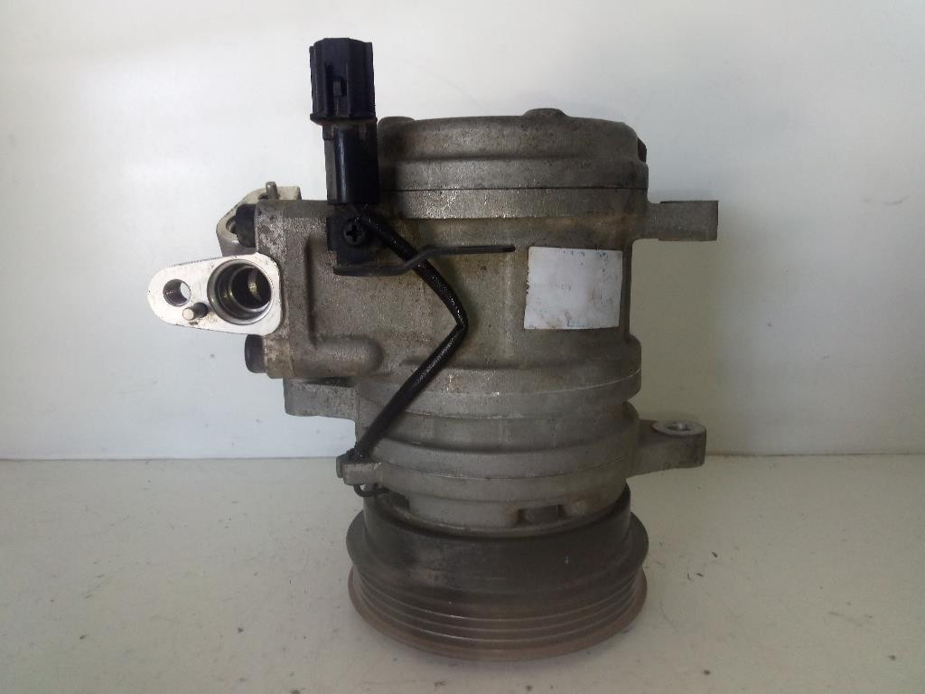 Compressore A/c 977010X000 Usato