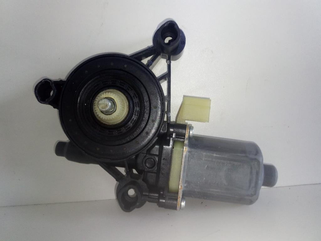 Motorino Alzacristallo Porta Ant. Destro 5Q0959802B Usato