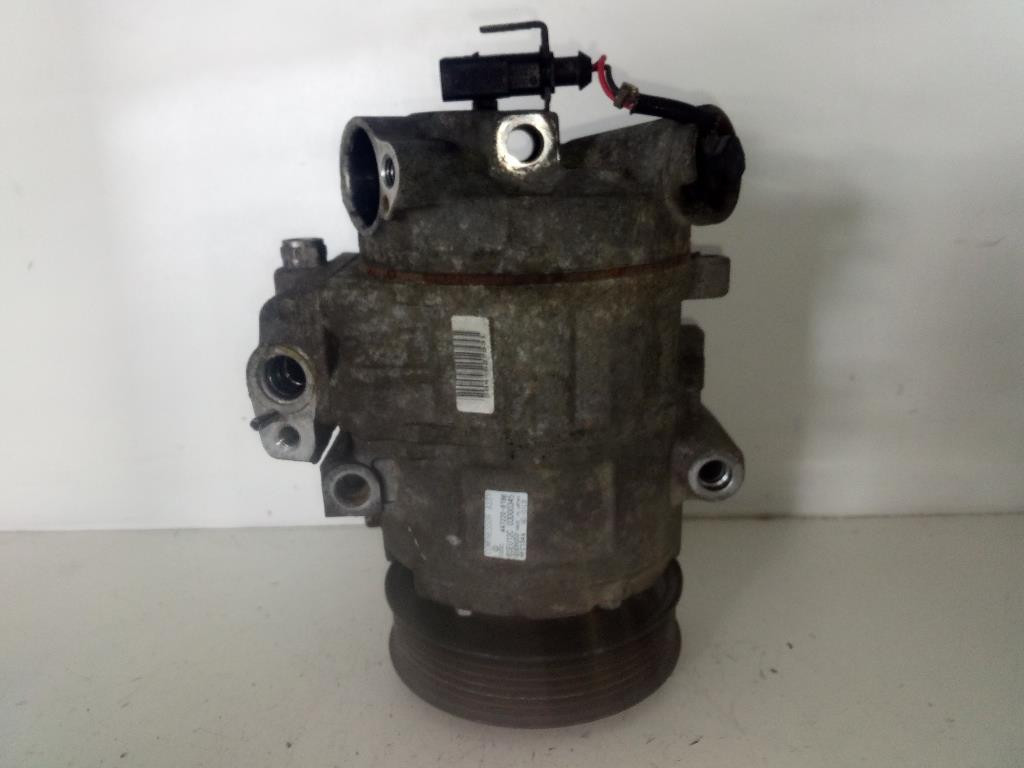 Compressore A/c 4472208196 Usato