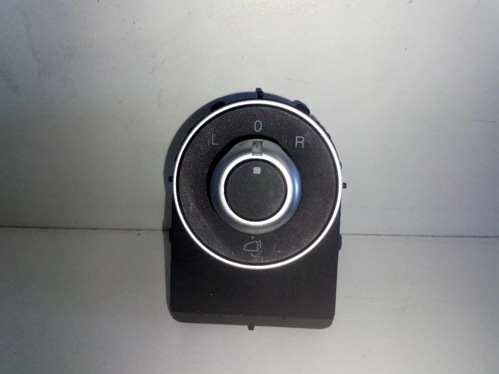 Interruttore Regolazione Retrovisore Est. 01561181990 Usato