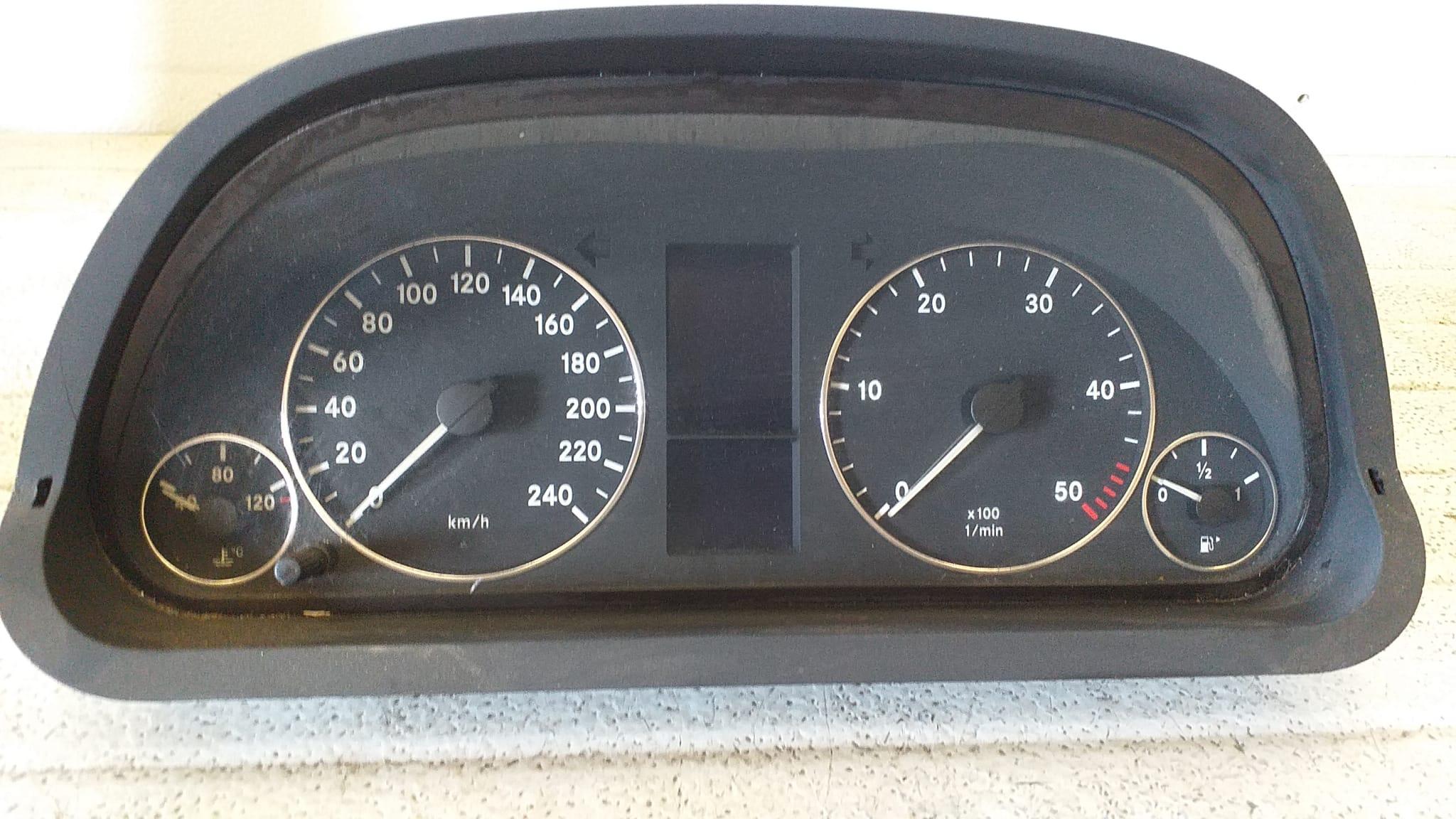 1031098101 CONTACHILOMETRI MERCEDES Classe A W169 3Â° Serie Diesel