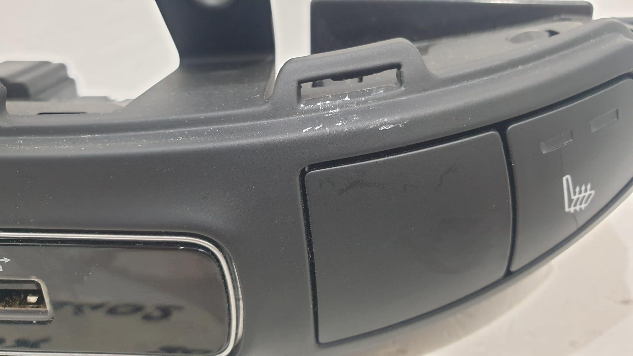 interfaccia-presa-usb-ingresso-aux-fiat-500-x-serie-735631402-15