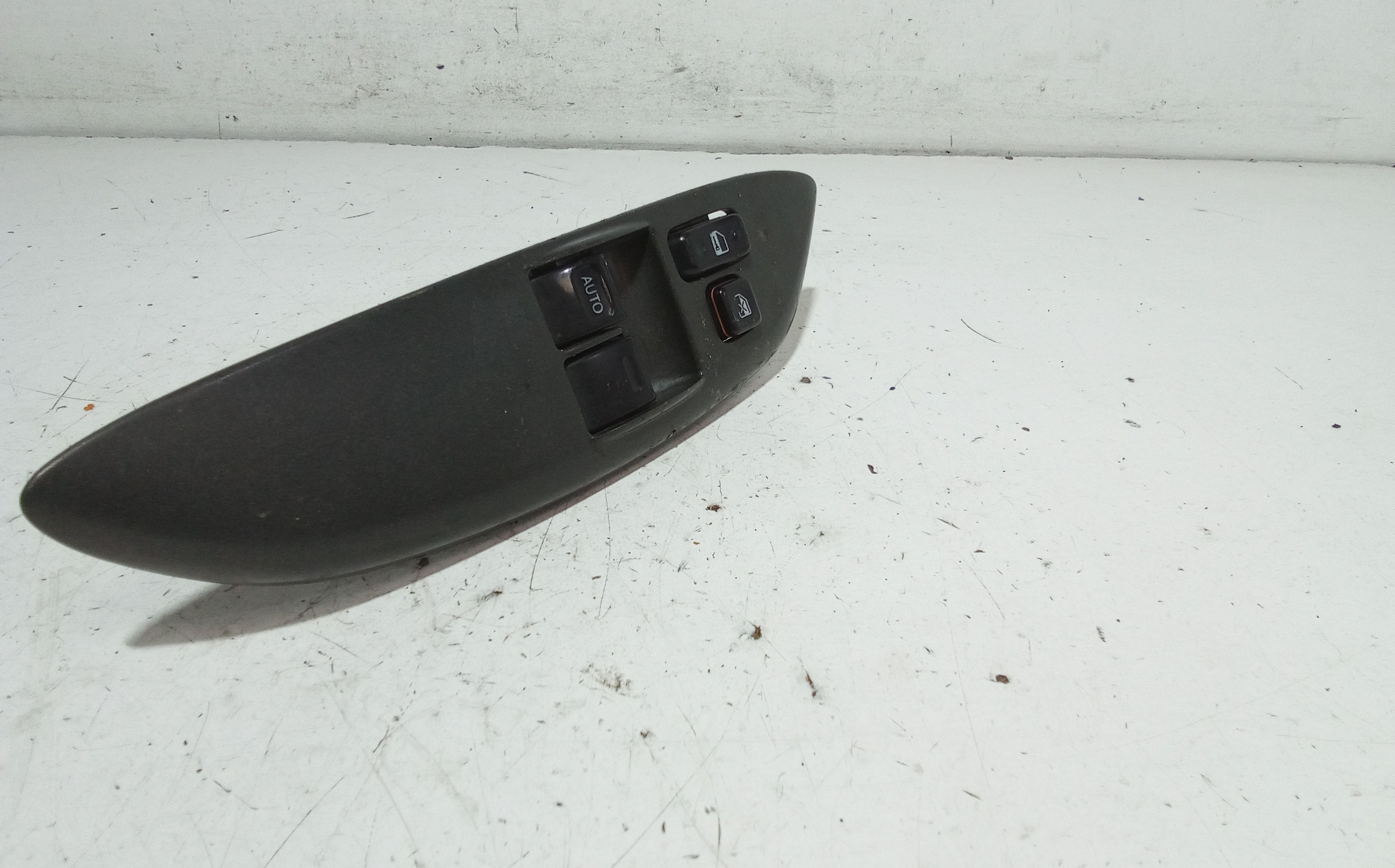 Pulsantiera anteriore sinistra Guida TOYOTA Yaris Serie (03>05)