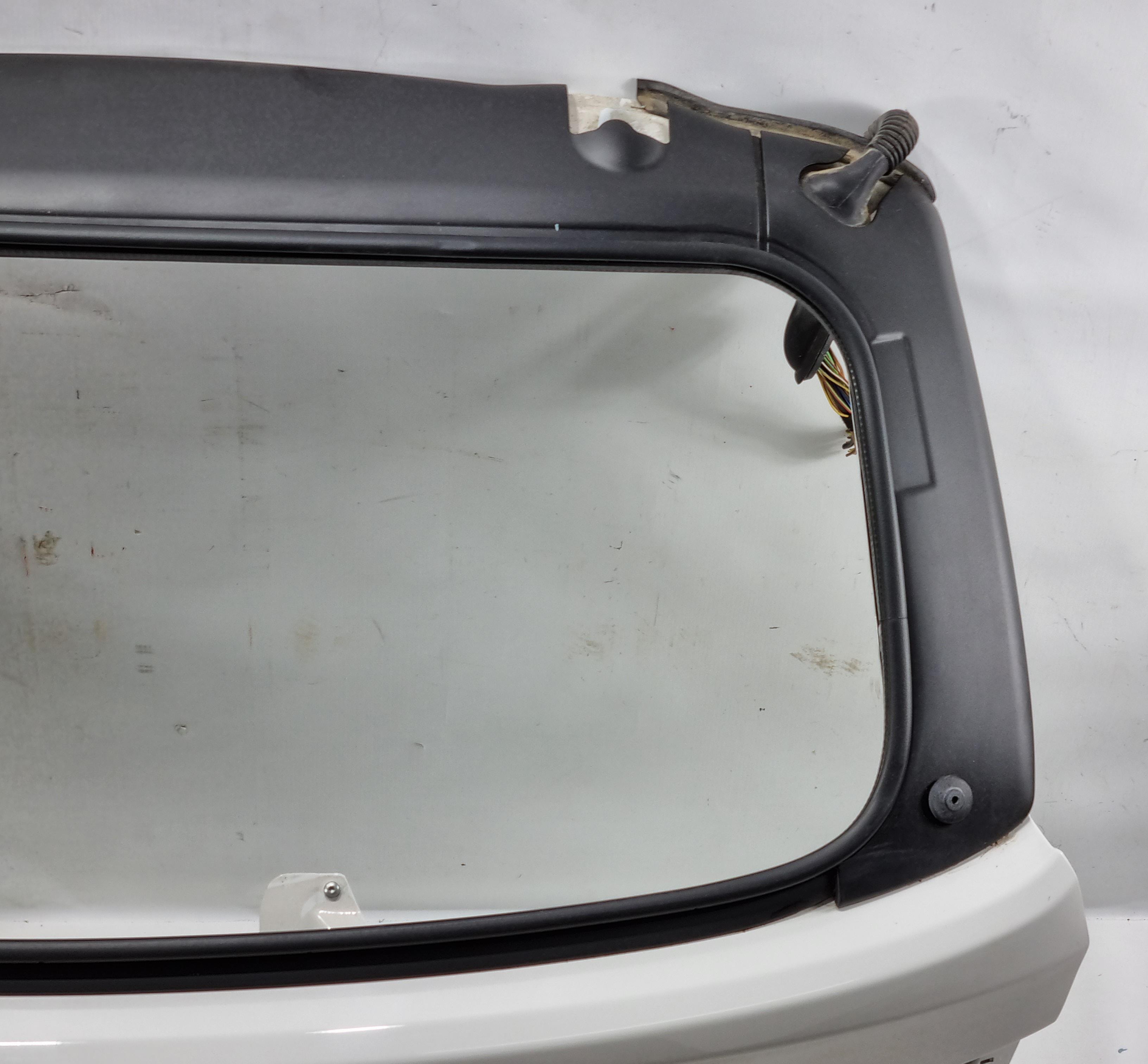 BMW E46 Touring – Albero Pivot Tergicristallo Posteriore Originale (61628220831) - 2