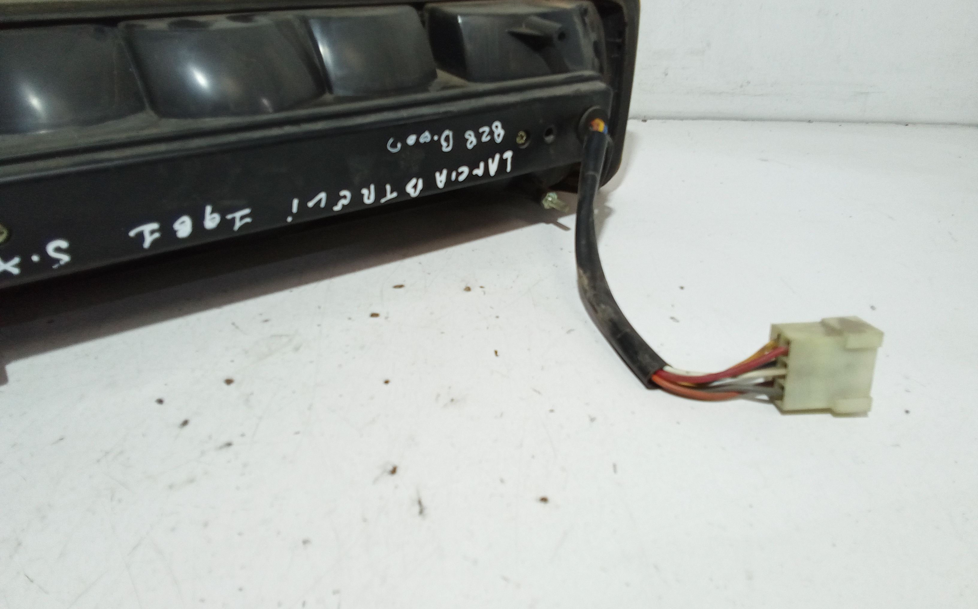 Stop fanale Posteriore sinistro lato Guida LANCIA Trevi Serie (828_) (80>87)