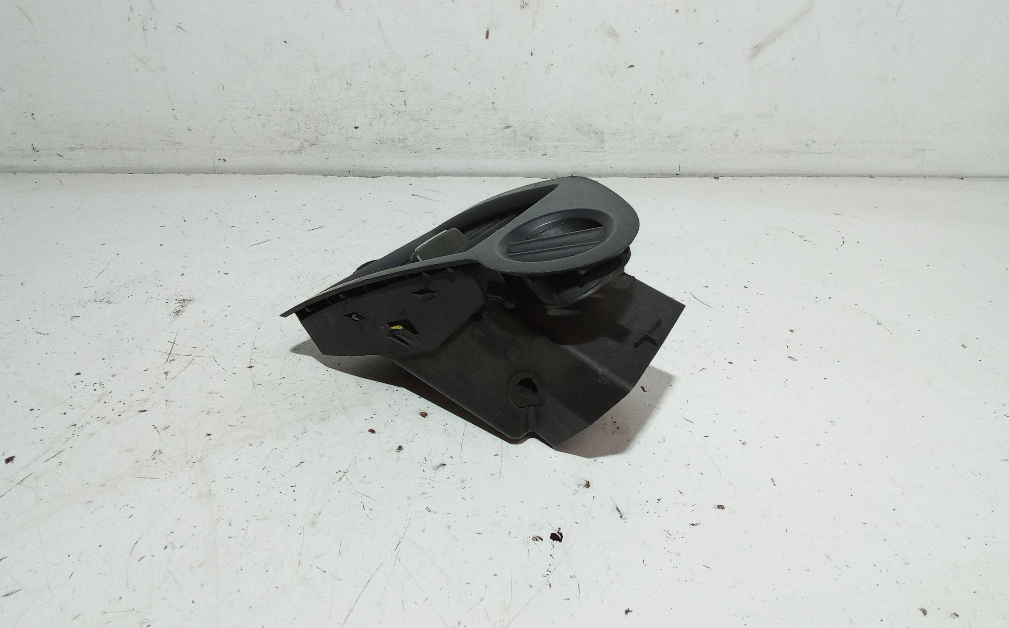 Bocchetta aria cruscotto lato guida RENAULT Megane ll S. Wagon (06>08)