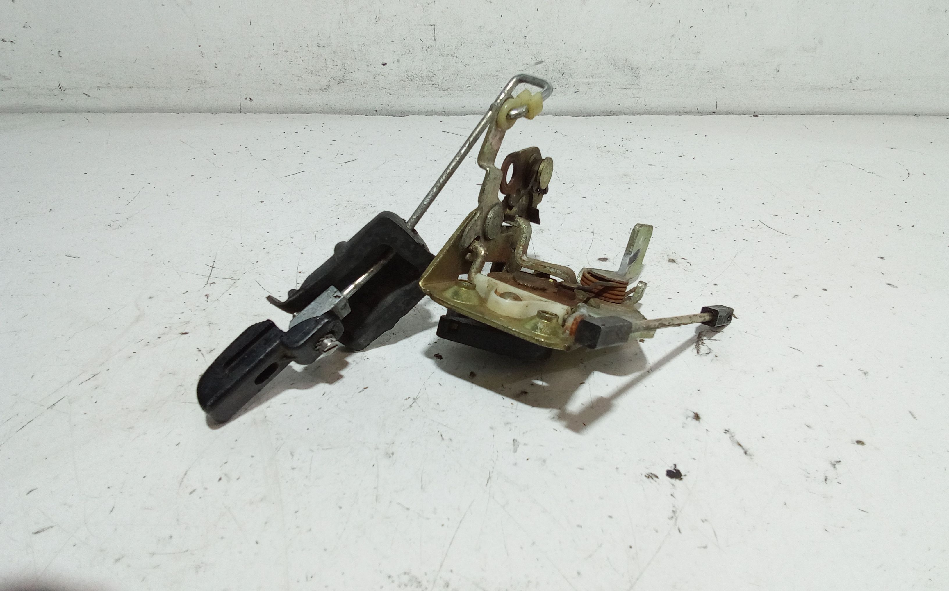 Serratura Anteriore Sinistra LANCIA Trevi Serie (828_) (80>87)