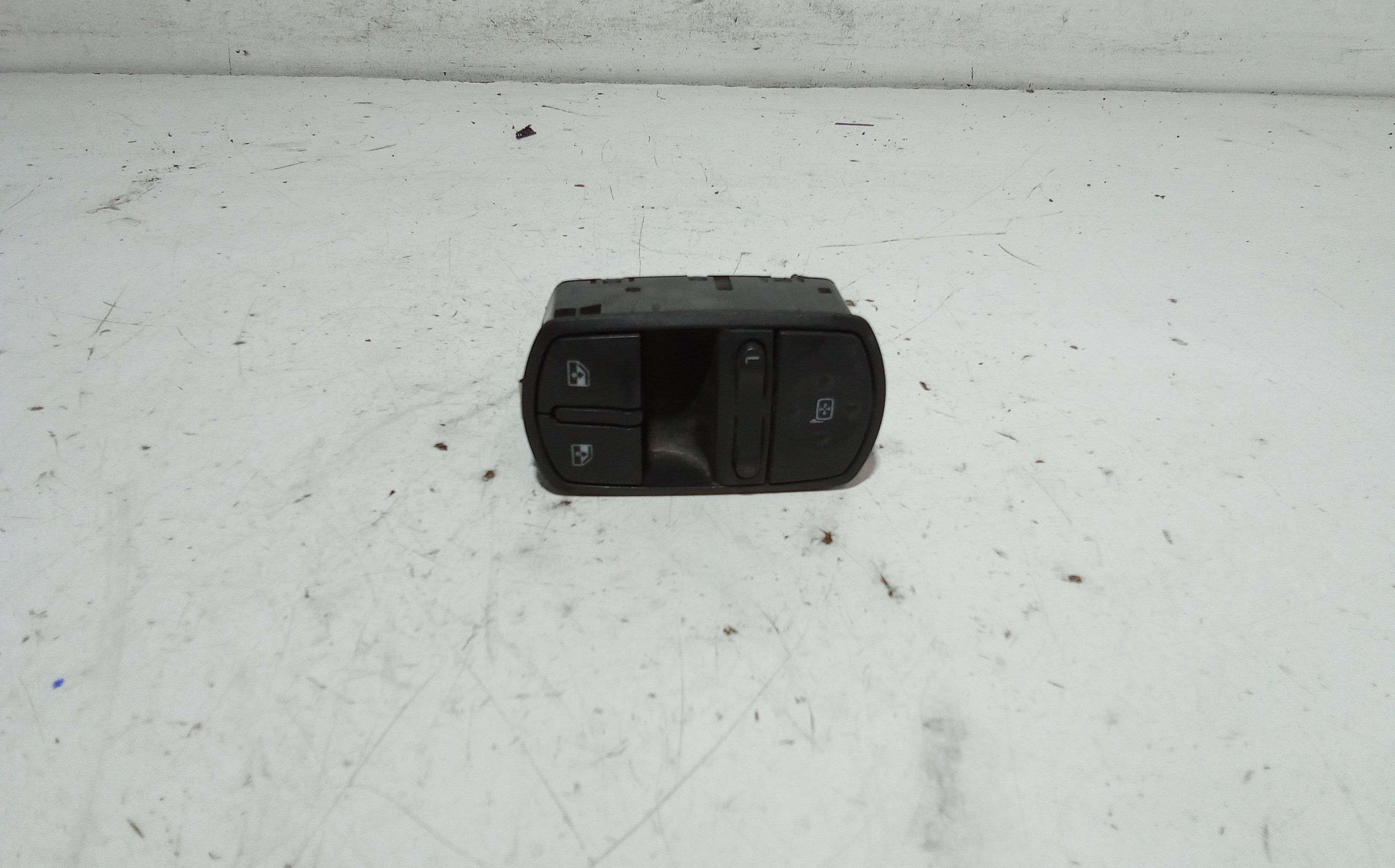 Pulsantiera anteriore sinistra Guida OPEL Corsa D 5P 1 Serie