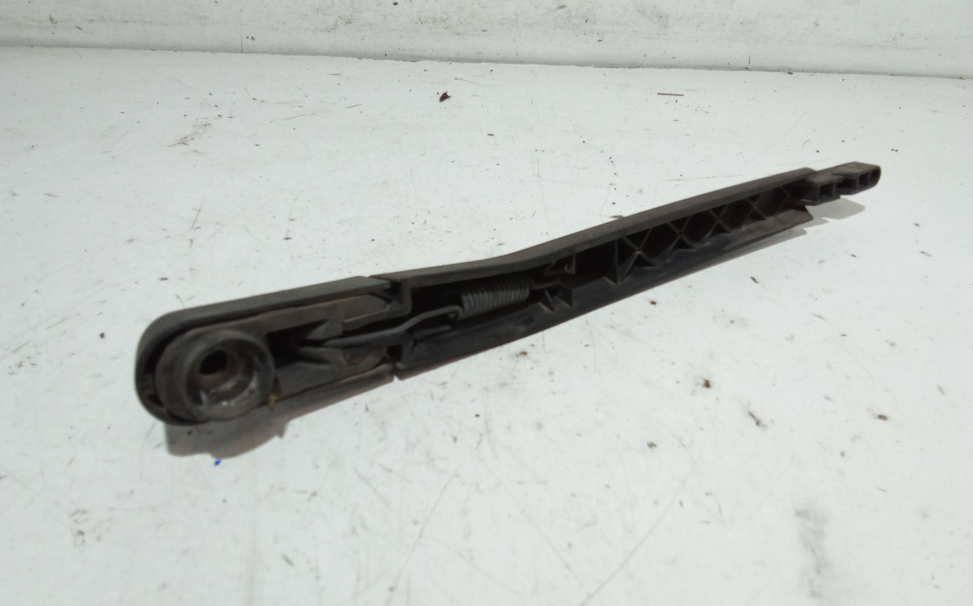 Braccio tergi posteriore OPEL Corsa D 5P 1 Serie