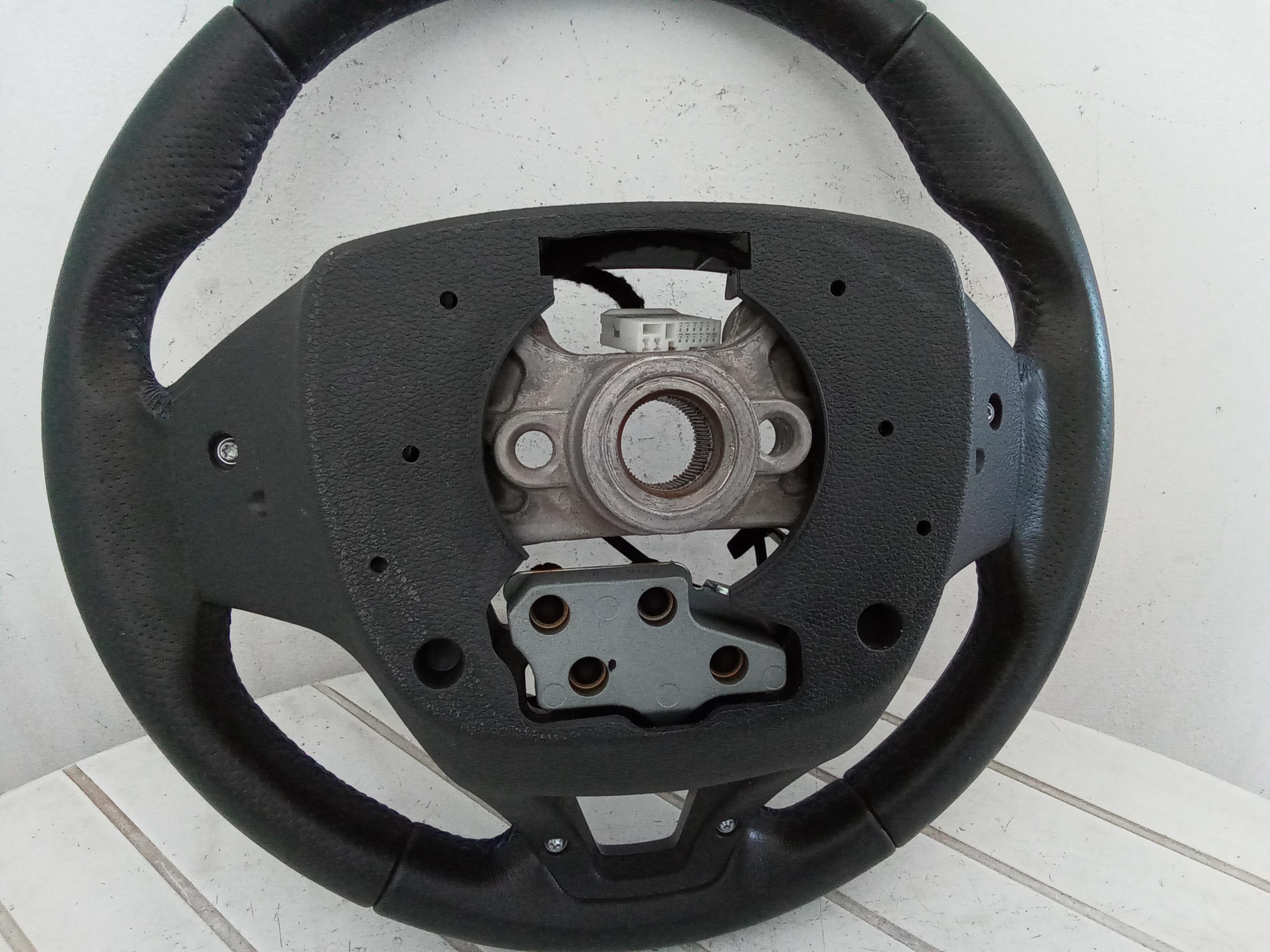 VOLANTE HYUNDAI Tucson serie (15>)