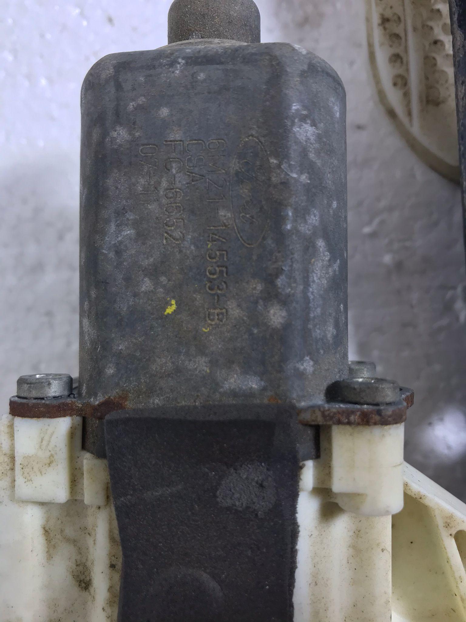 Interruttore Alzacristalli Per F150 Per Heritage Per Crown Per Victoria Per Lobo Per Grand 5L1Z-14529-BA Finestra Automobile Interruttore Singolo Pulsante Lato Passeggero Pulsantiera Alzacristalli