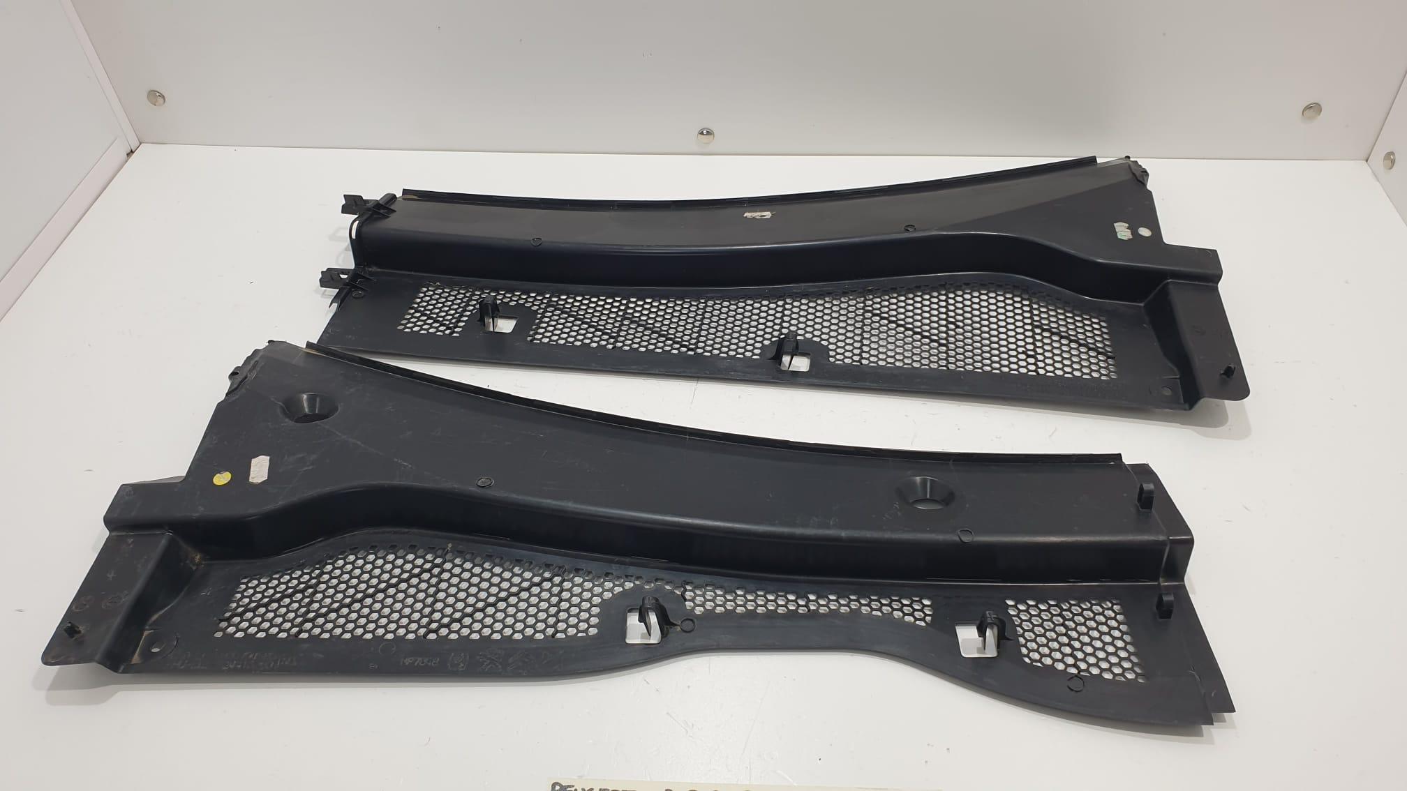 Supporto Griglia Radiatore Peugeot 208-(Anno 2015-2019