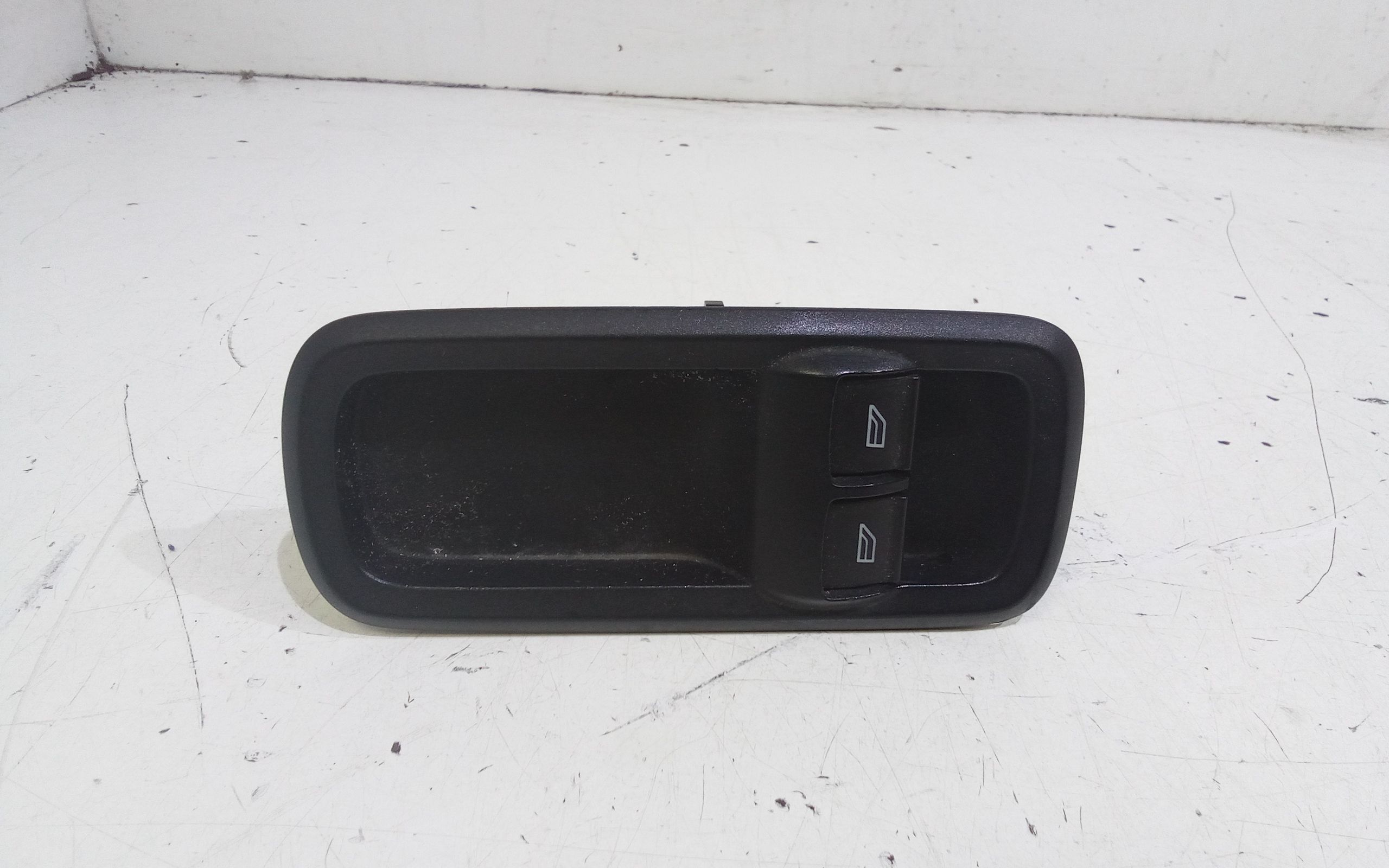 Pulsantiera anteriore sinistra Guida FORD Fiesta 6 Serie