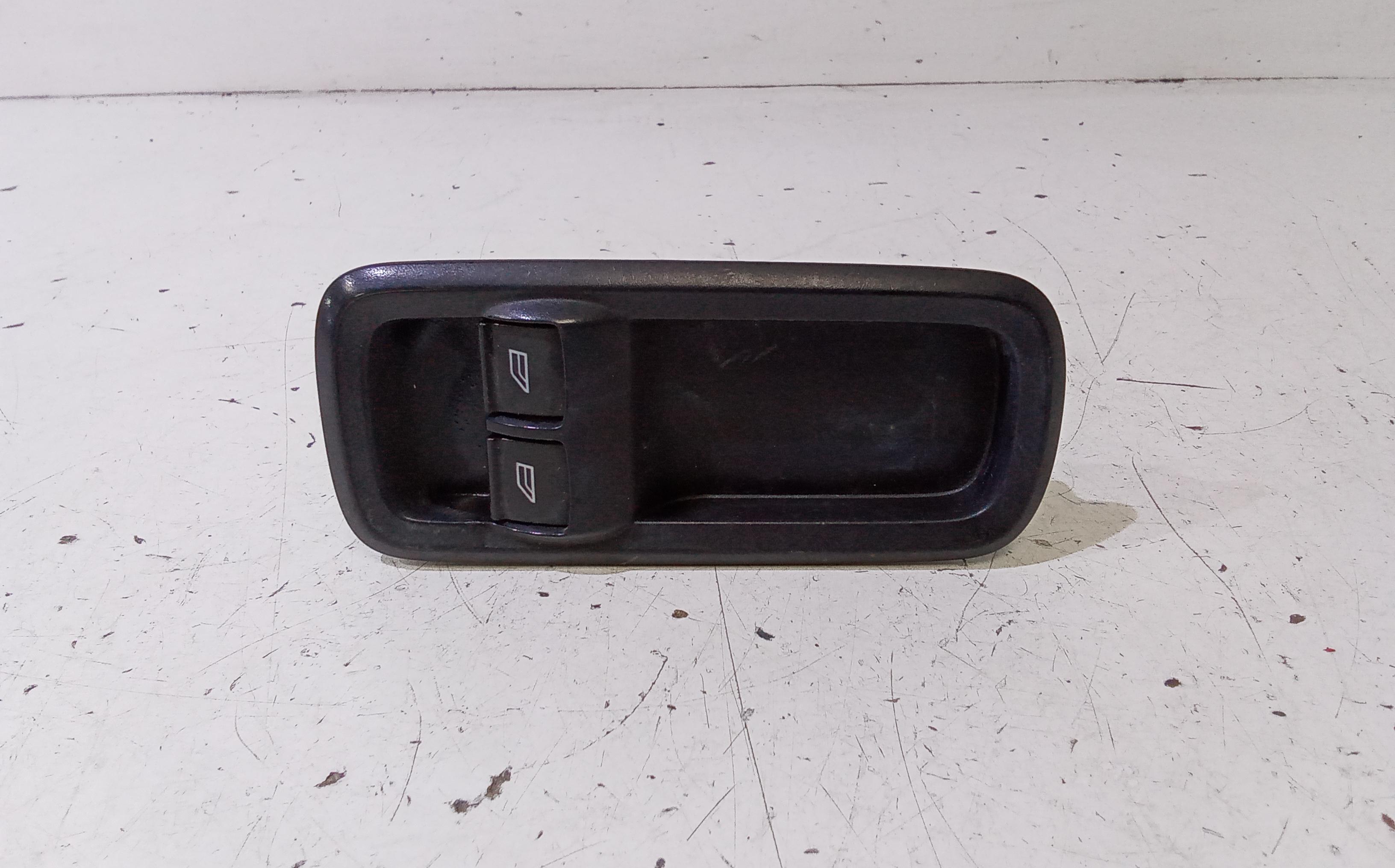 Pulsantiera anteriore sinistra Guida FORD Fiesta 6 Serie