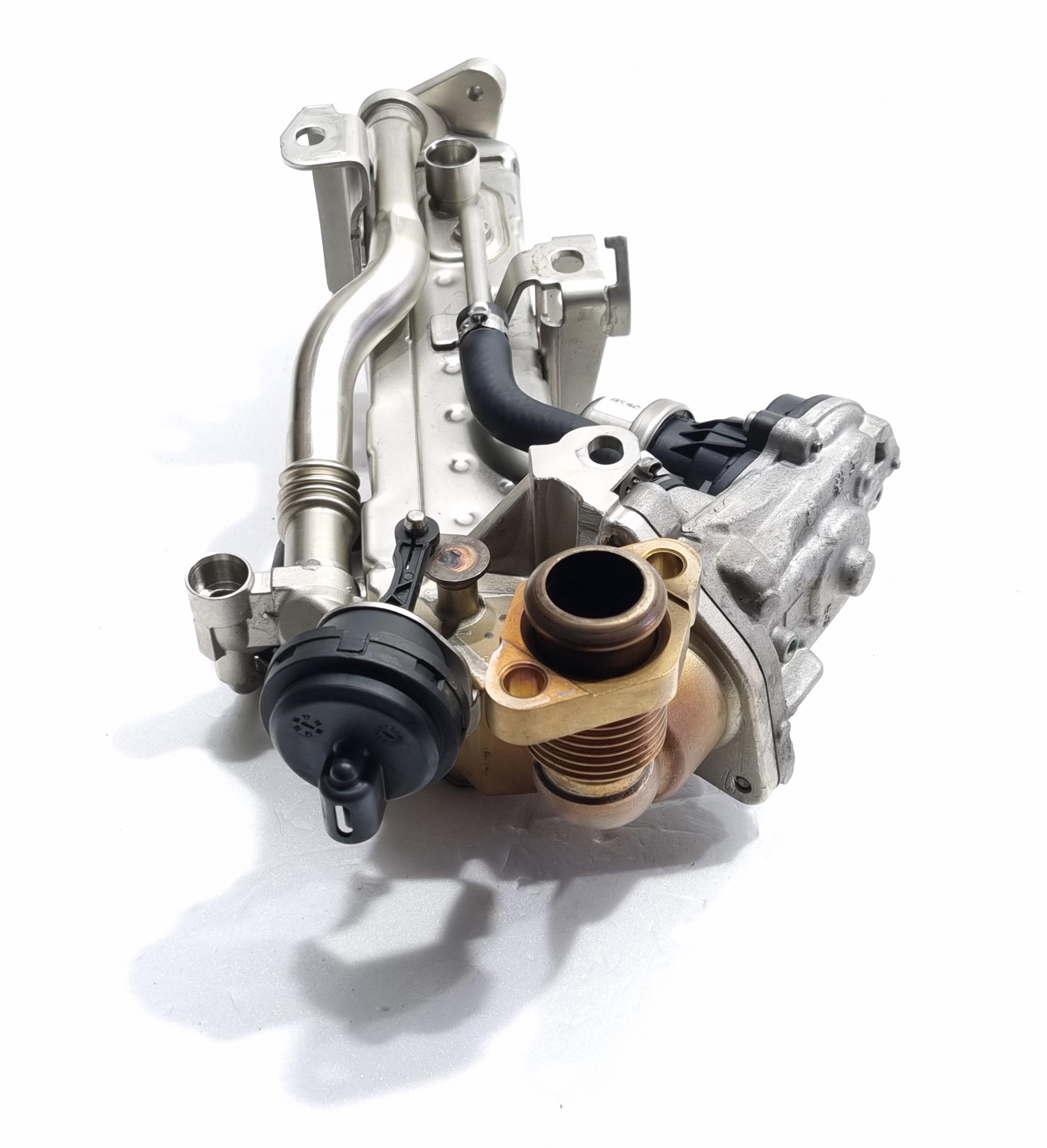 Radiateur D'eau Pour BMW Série 2 F46 Gran Tourer Phase 1 - Réf. 17117634565, Occasion