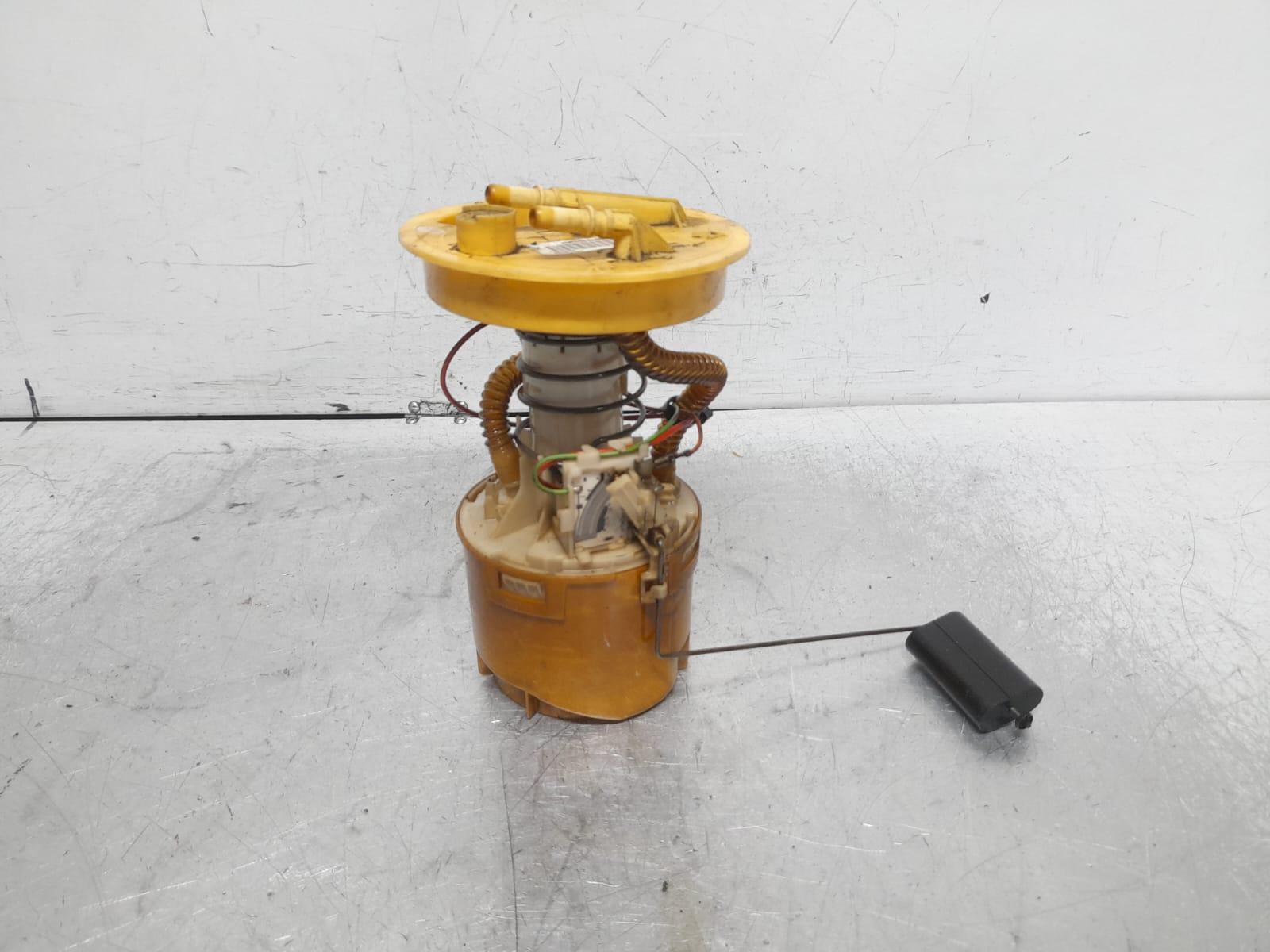 3m51-9275-pompa-carburante-volvo-v50-1-serie-2000-diesel-100-kw-136