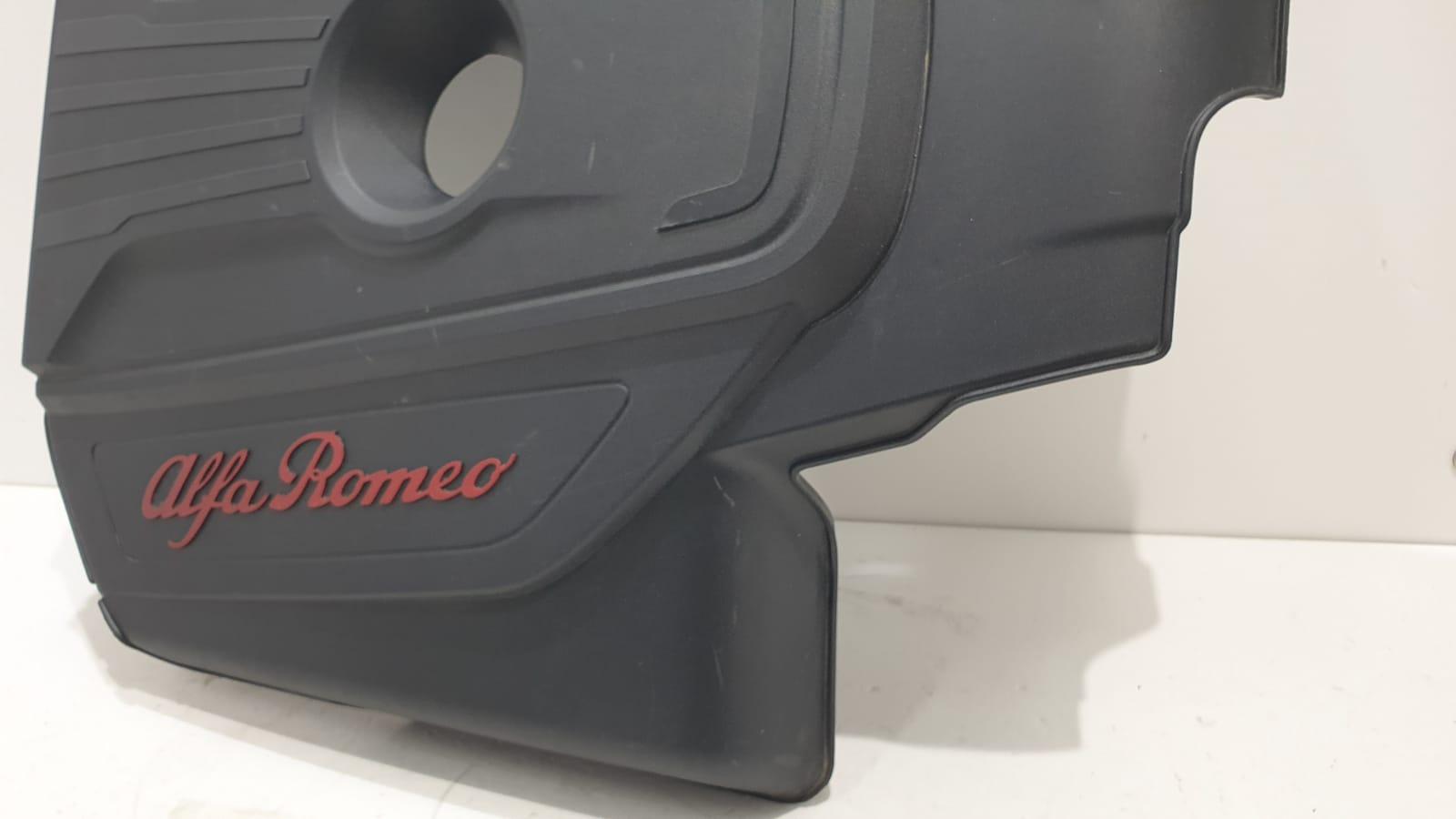Teileplus24 Tappetini Auto Per Alfa Romeo Stelvio 949 (2017-) | Set 4 Pezzi Impermeabili In Velours Con Cuciture Rosse | Tappeti Anteriori E Posteriori Antiscivolo