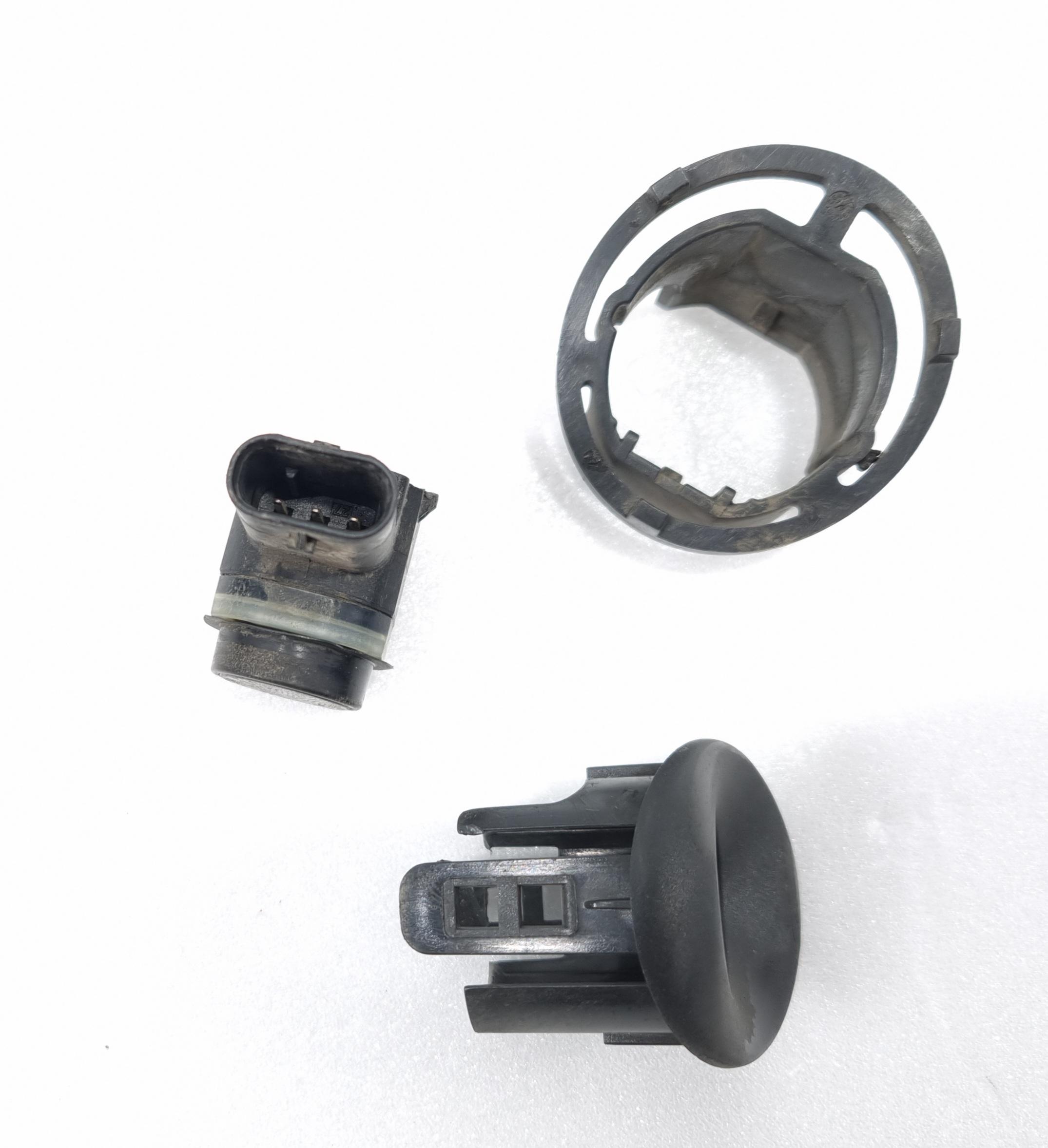 Alloggiamento Sensore Di Parcheggio Posteriore GM Originale 15161631 - Ricambio Auto