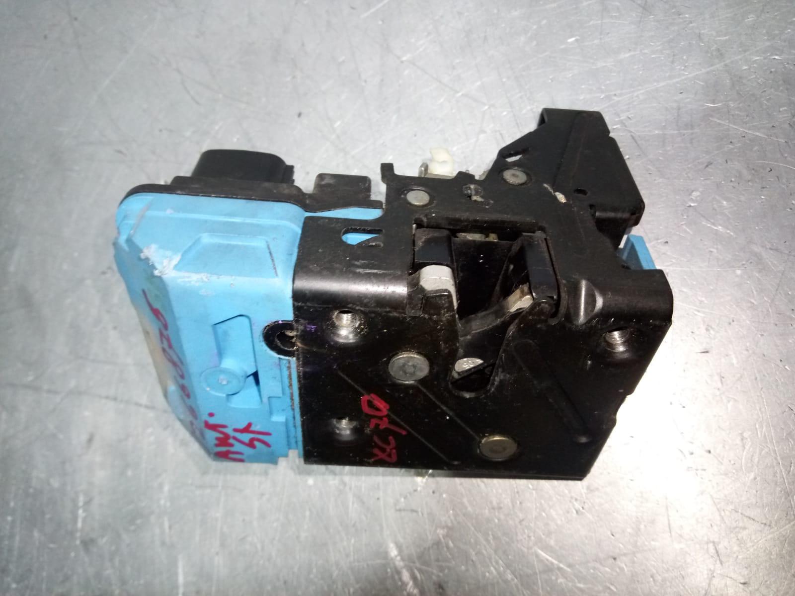 Braccio Di Comando Anteriore Sinistro Frankberg Per Volvo XC70 (1997-2007) - Ricambio OEM 30635231