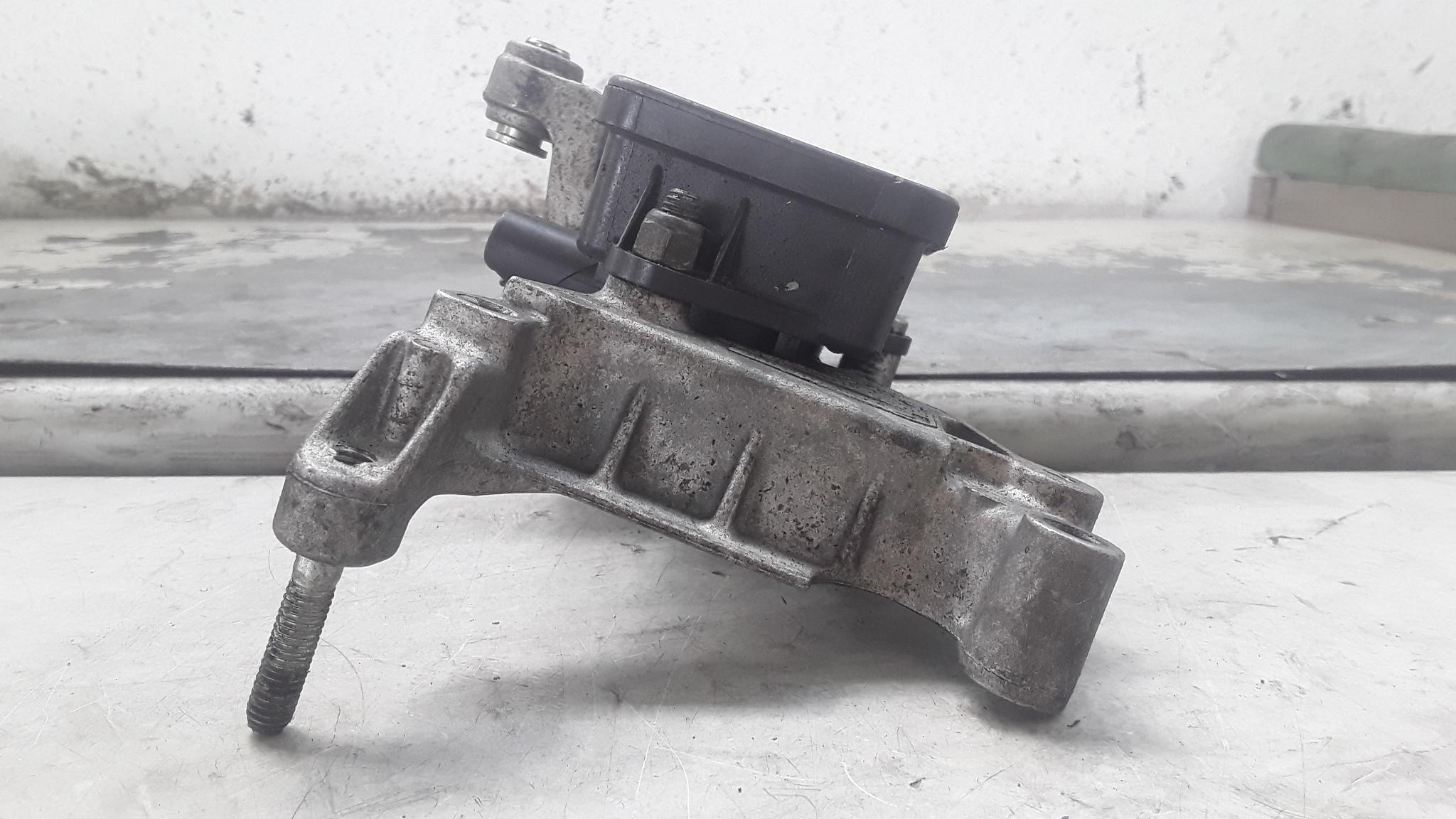 Kit De 4 Valves D'aspiration Pour Alfa Romeo 75/90 V6 - Marque LIVIA - Réf. Originale 60523548