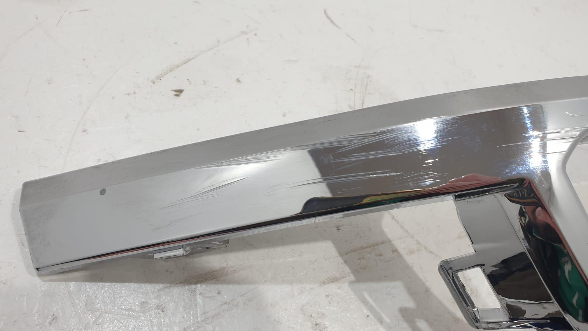 Protezione Per Battivaligia Mercedes Vito W447 - In ABS Plastica Nera, Facile Montaggio