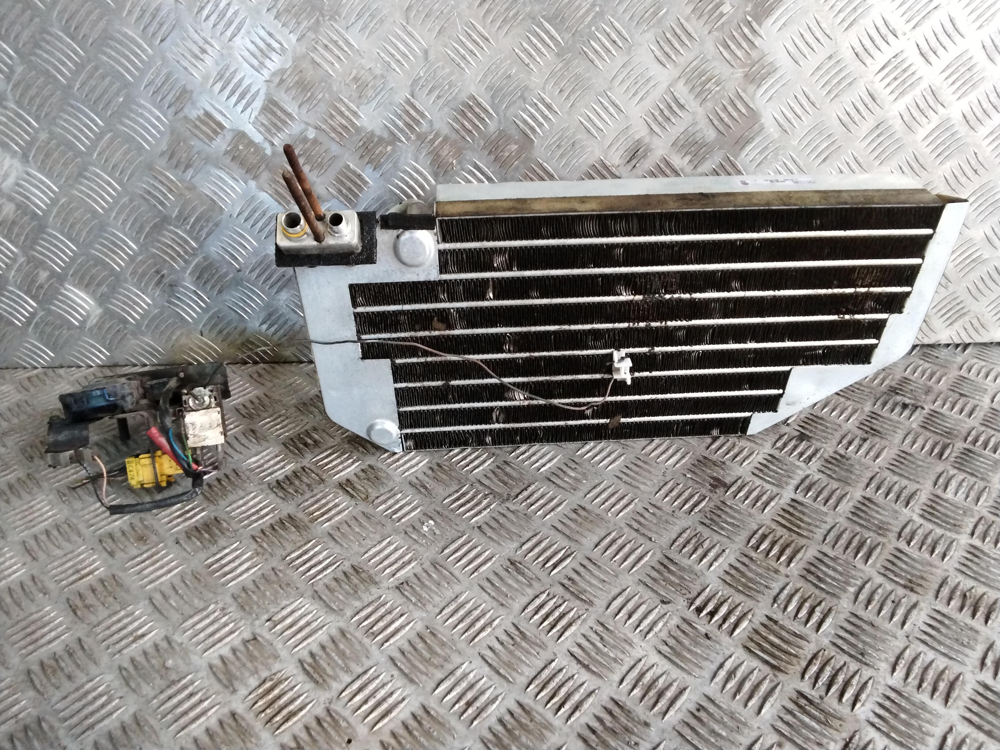 Evaporatore AC Cool Underdash 390CFM 12V 30W - Kit Aria Condizionata Per Auto D'Epoca, Affidabile E Potente