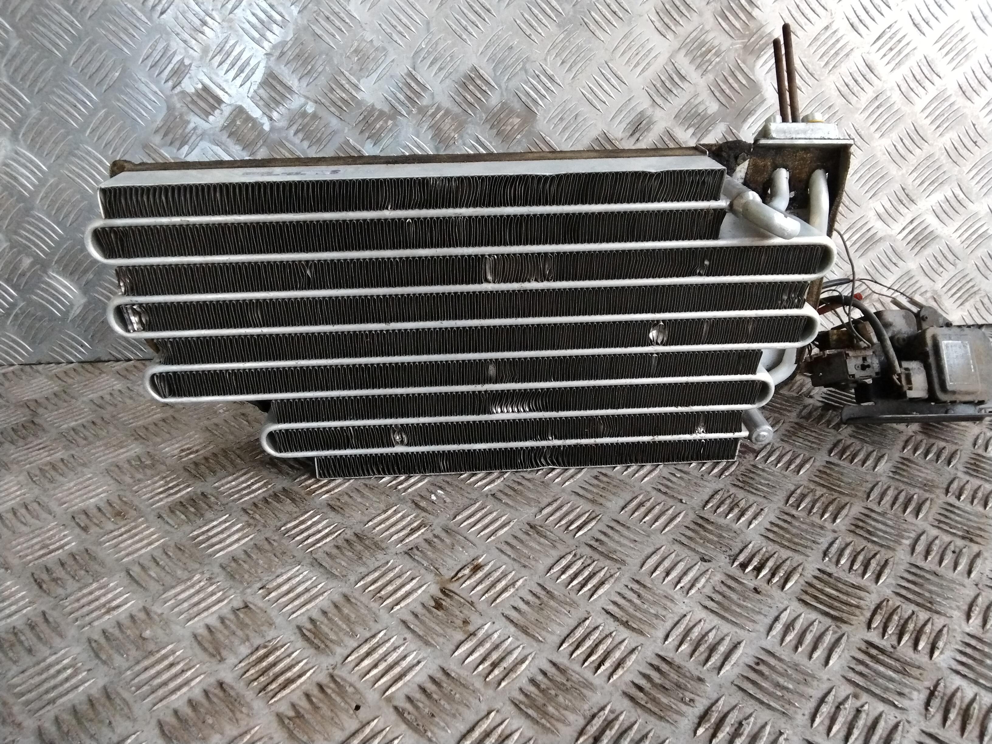 Nice Usato Originale Porsche 911 A/C Evaporatore A Compressore Calze 69