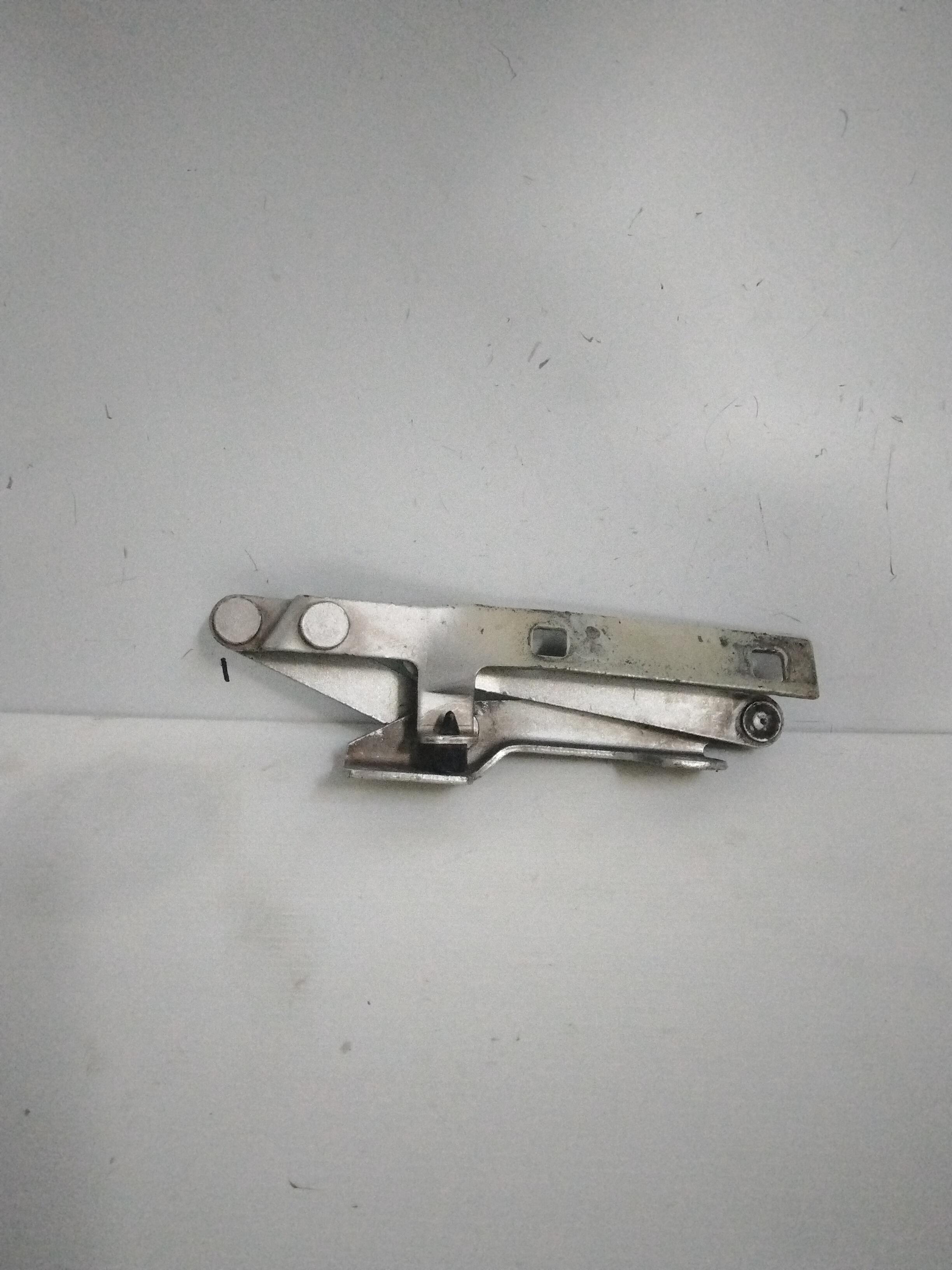 Spinotto Cerniera Interno Tekno TKR5020 &ndash; Anteriore/posteriore Per Modelli MT/ET/EB/SCT 1:8/1:10