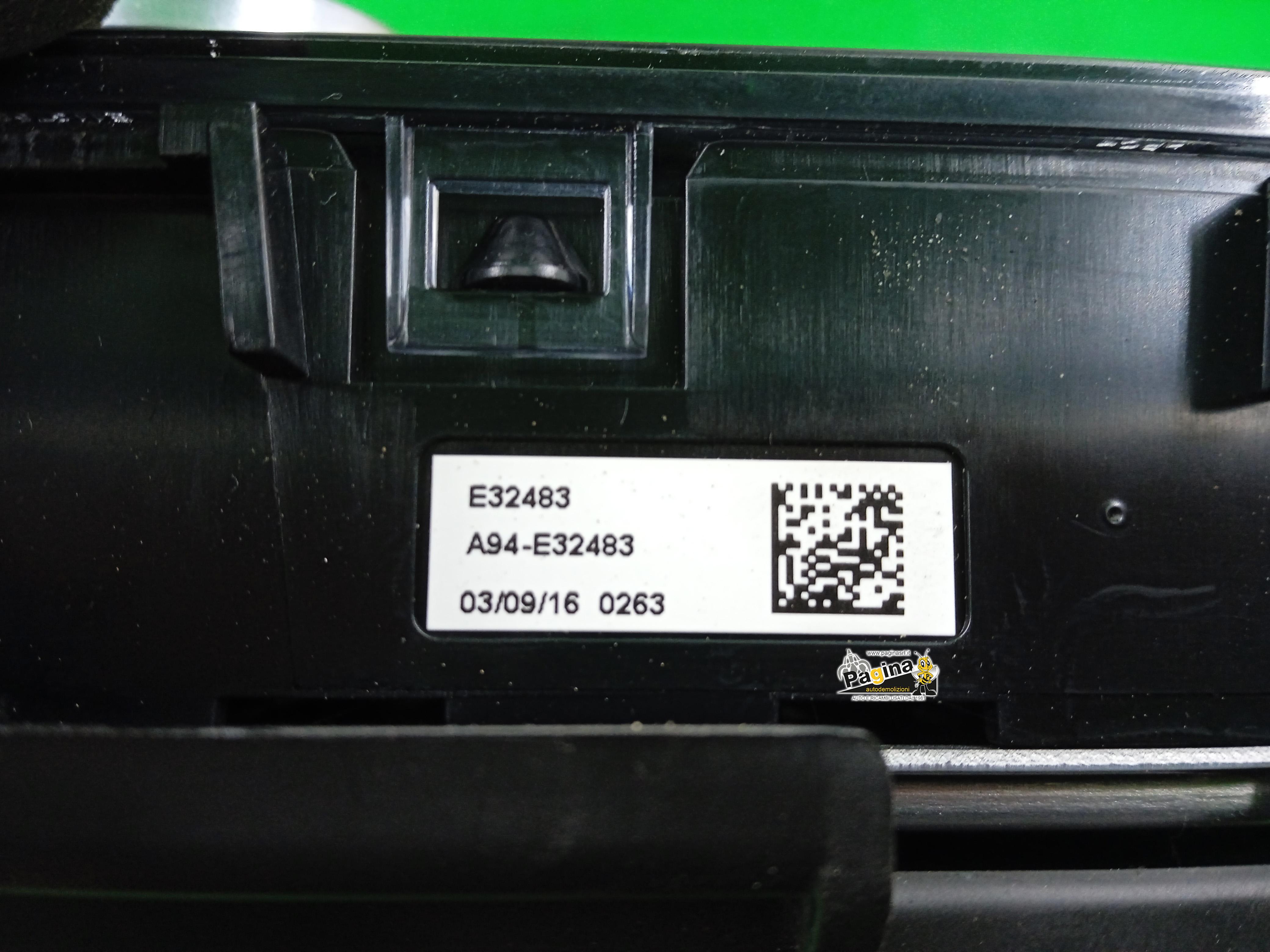 Cornice Controllo Multimediale Rossa Per BMW Serie 1/3/4/5/X1/X3/X5 - Accessorio Interno In Carbonio Look - 4