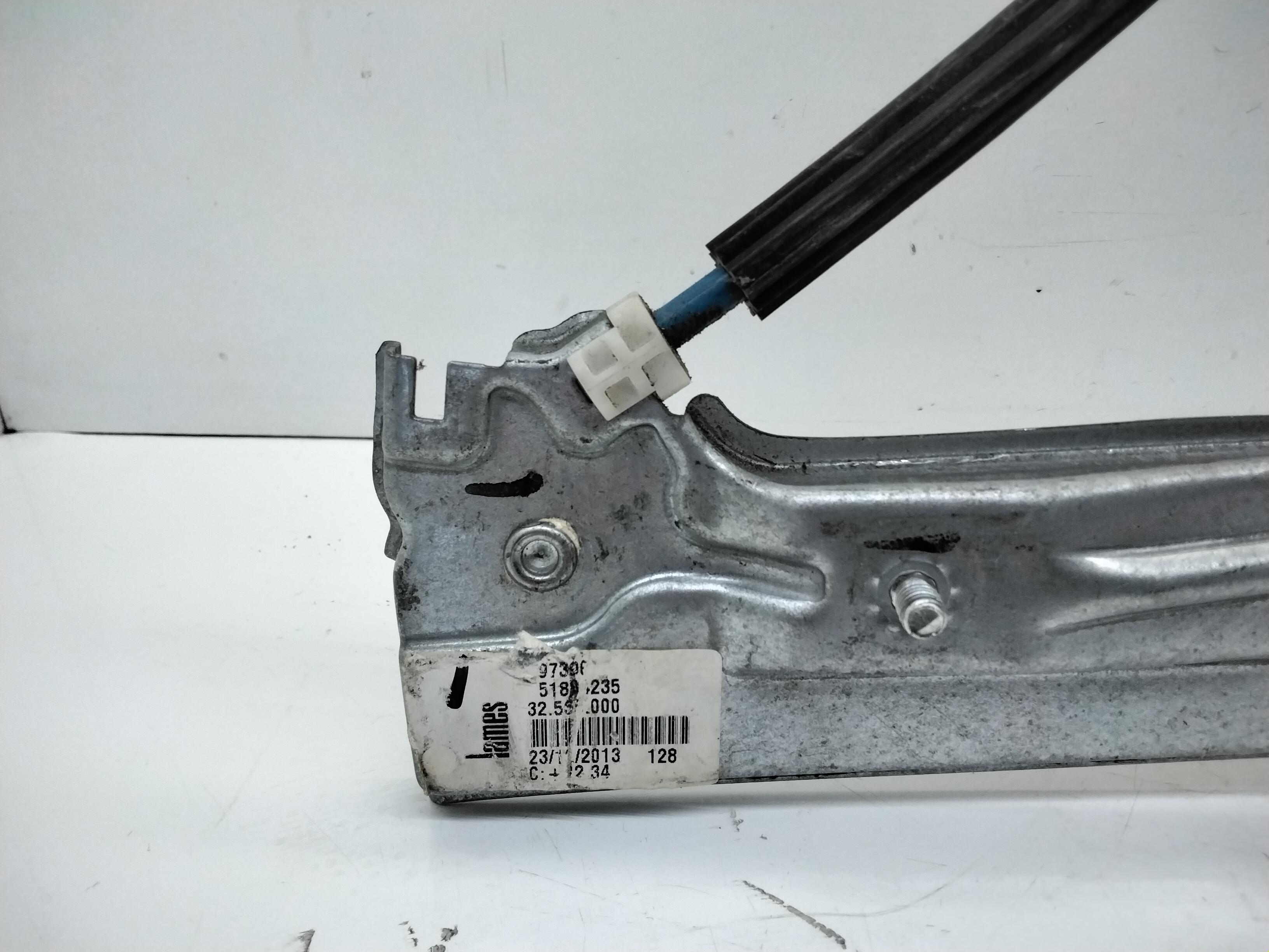 MECCANISMO ALZAVETRO ANT DX CITROEN C3 Serie 9840154280 (16) - Annunci - 6