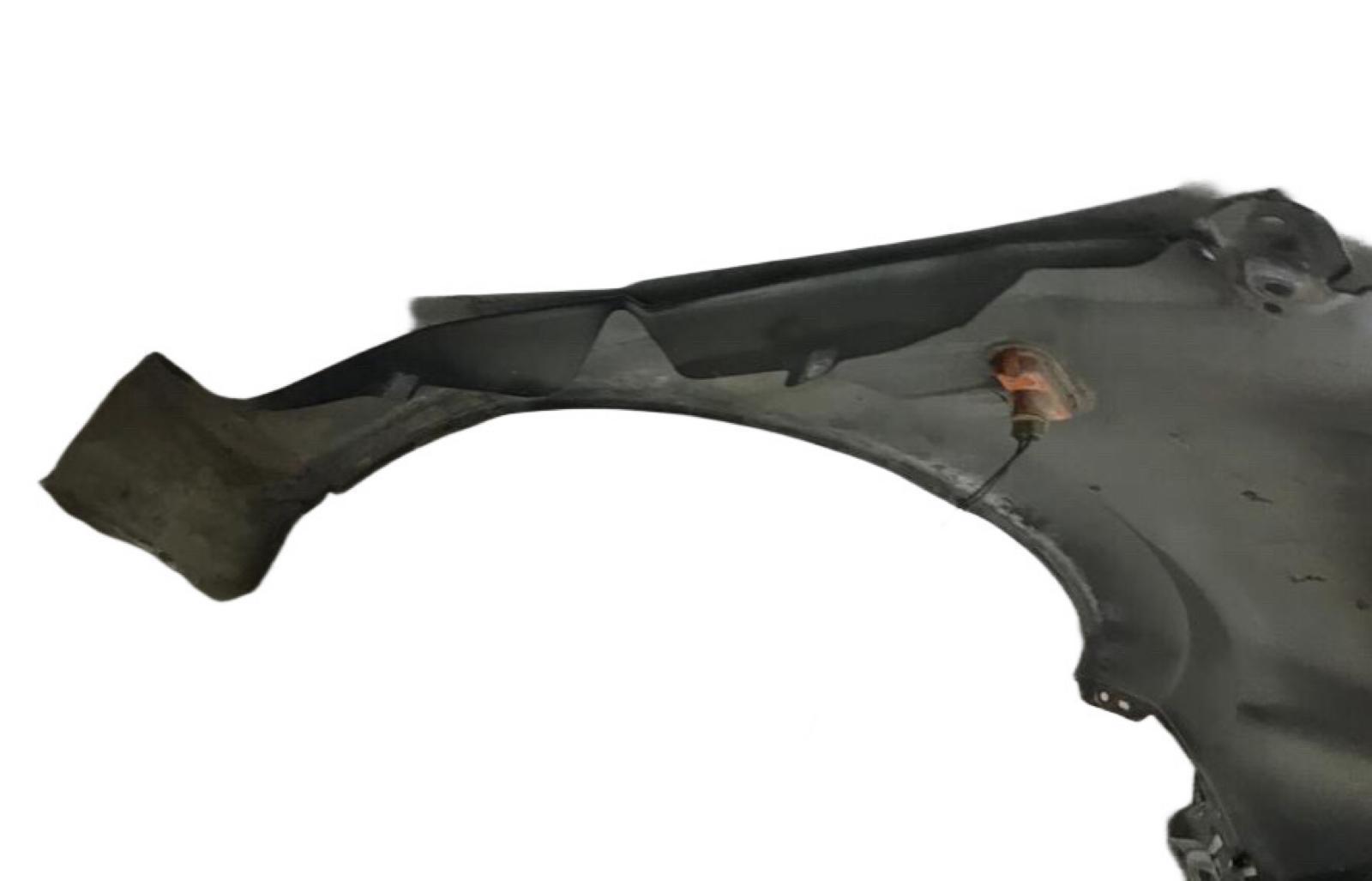 Parafango Anteriore Sinistro In Acciaio Per VW Passat 3BG (00-05) Con Foro Freccia | Ricambio OEM
