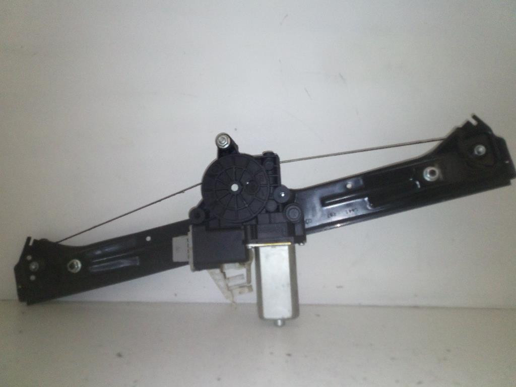 Alzacristallo Elettr. Porta Ant. Destro 51779568 Usato