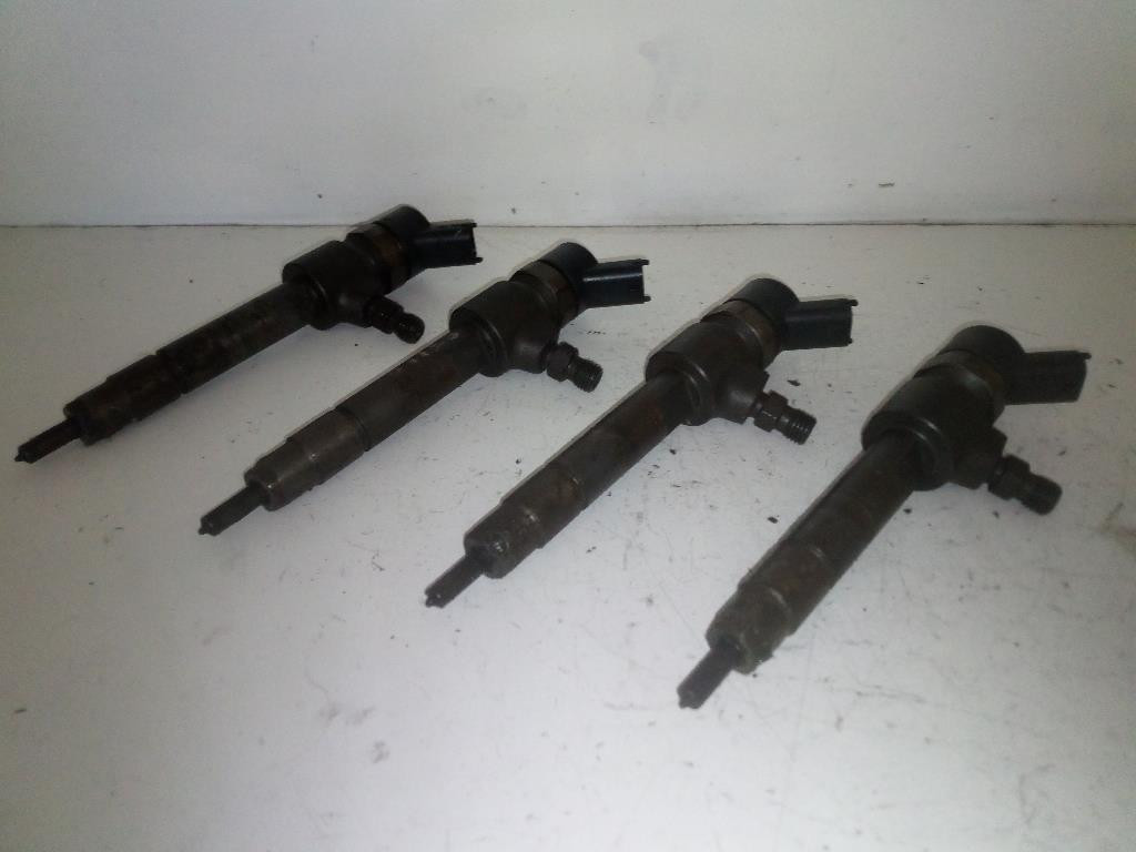Iniettore 0445110276 Usato
