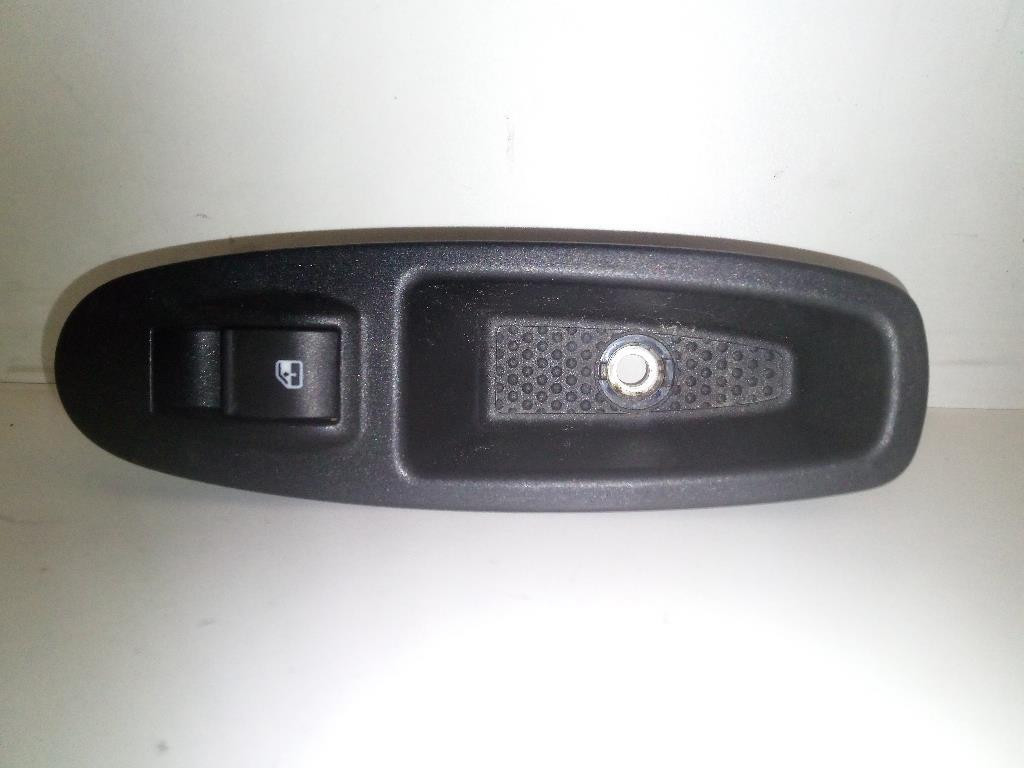 Interruttore Alzacristalli Porta Post. Destro 735531348 Usato
