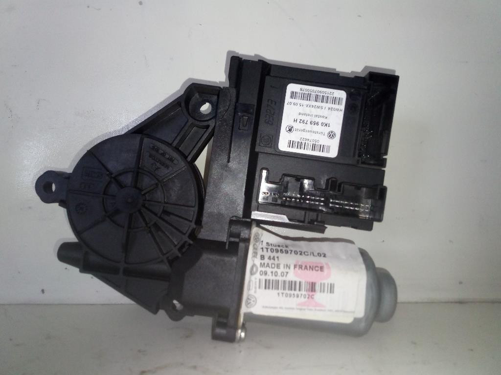 Motorino Alzacristallo Porta Ant. Destro 1K0959792H Usato