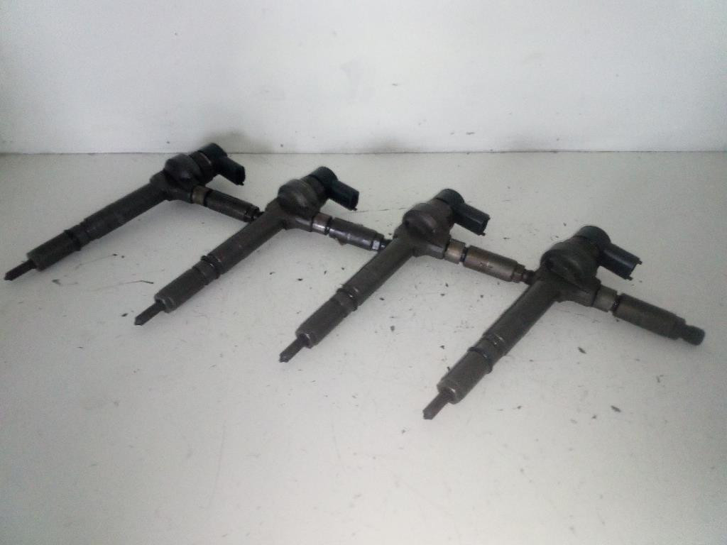 Iniettore 0445110118 Usato