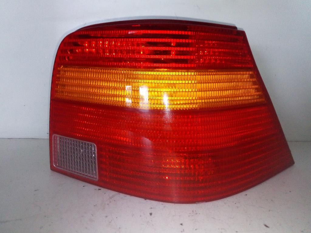 Fanale Post. Destro 1J6945096F Usato
