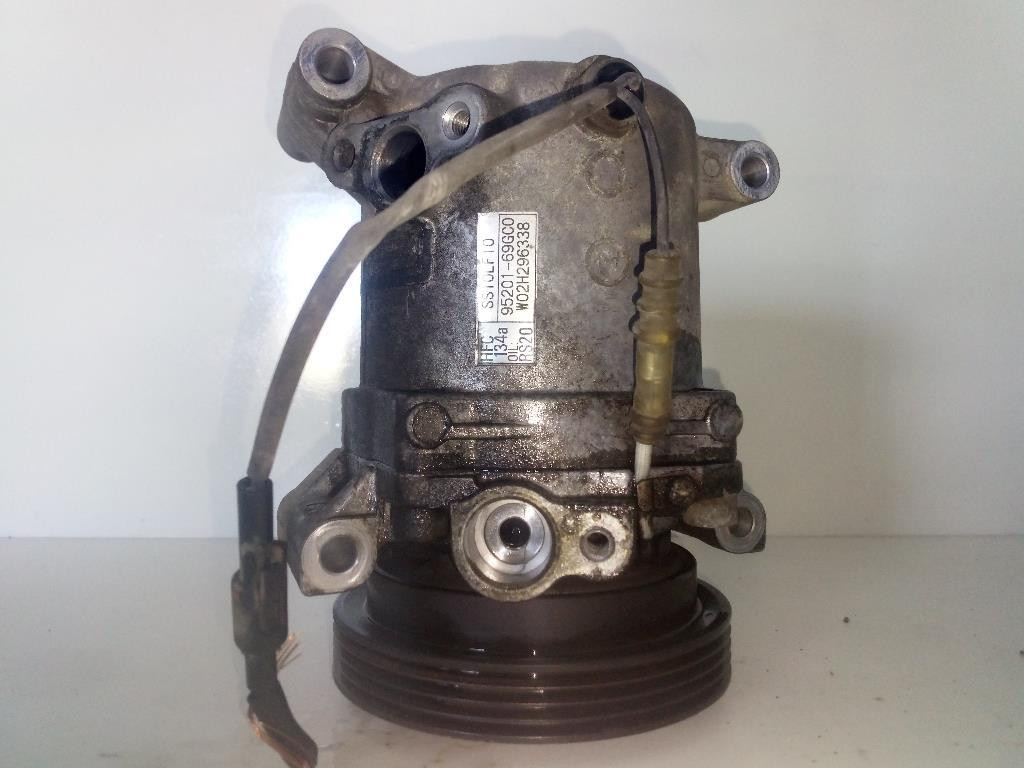 Compressore A/c 9520069GC0 Usato