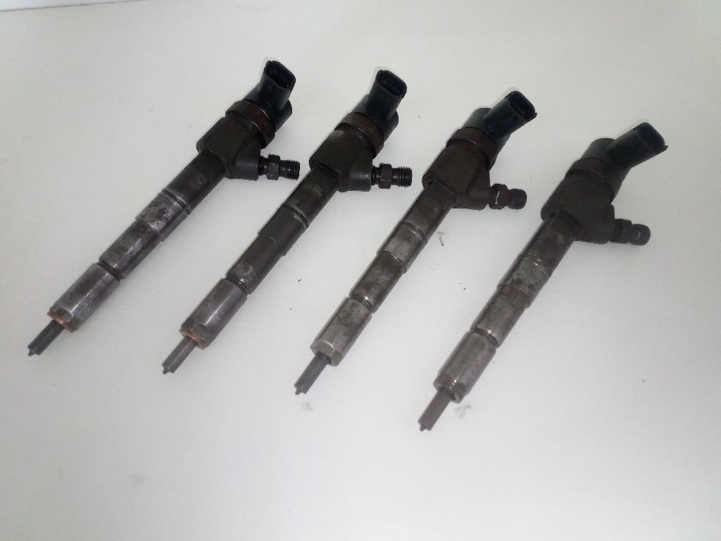 Iniettore 0445110300 Usato